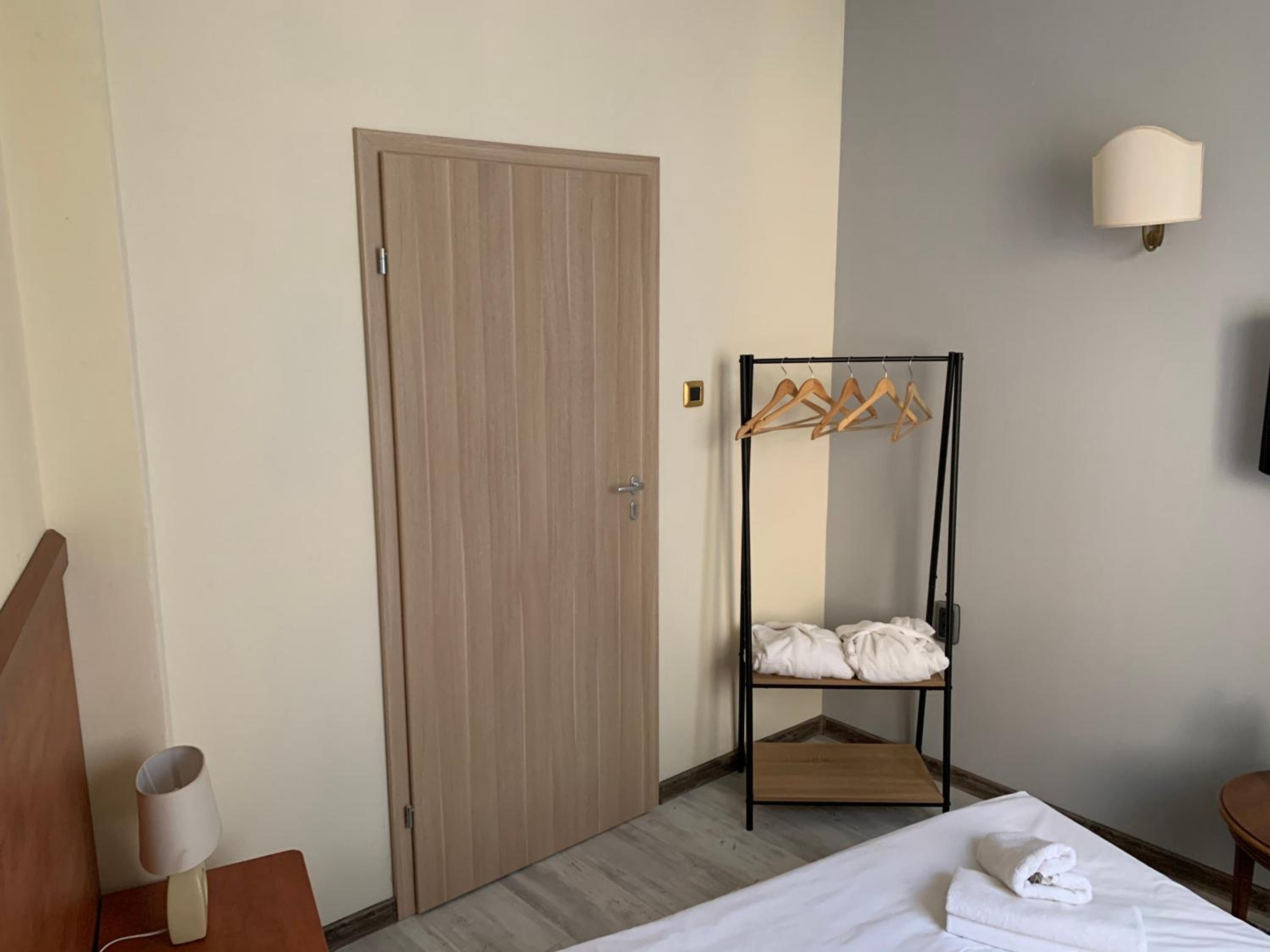Guest Rooms Donovi