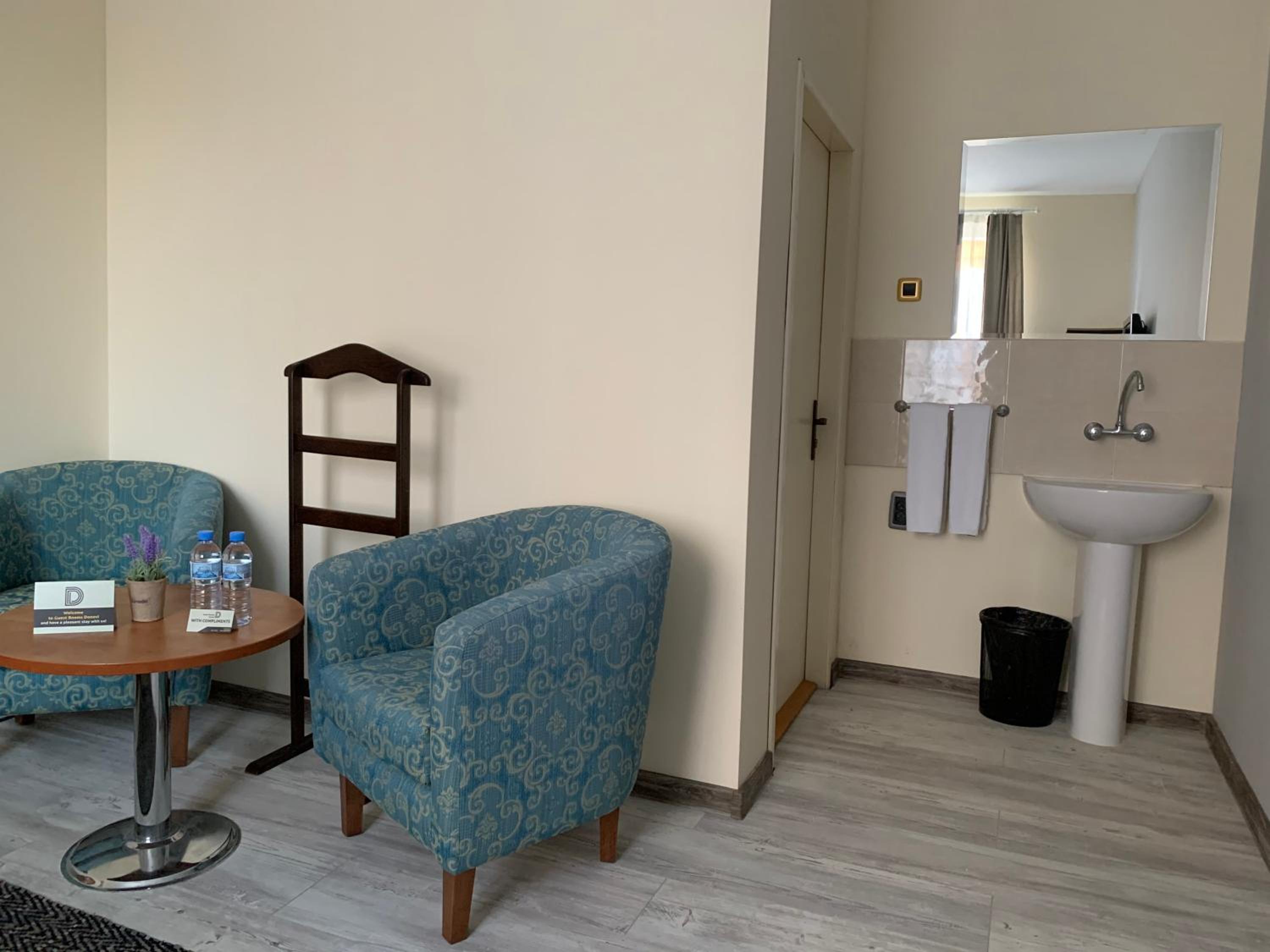 Guest Rooms Donovi