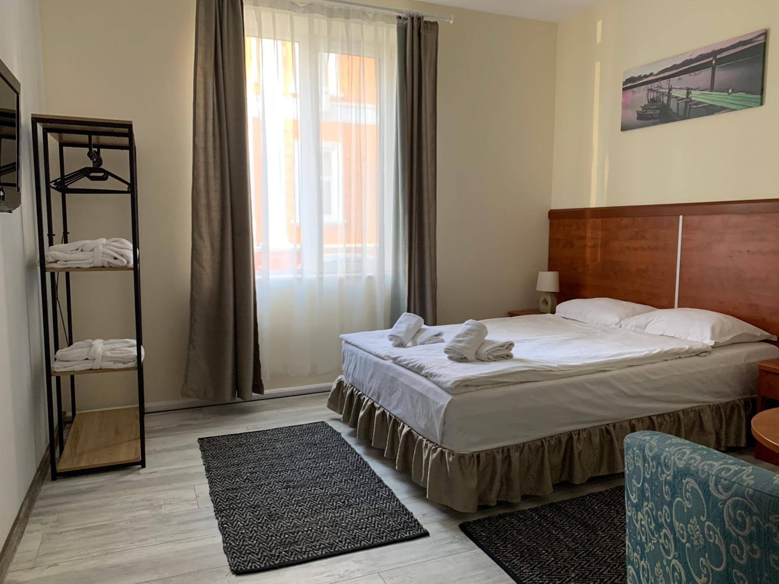 Guest Rooms Donovi