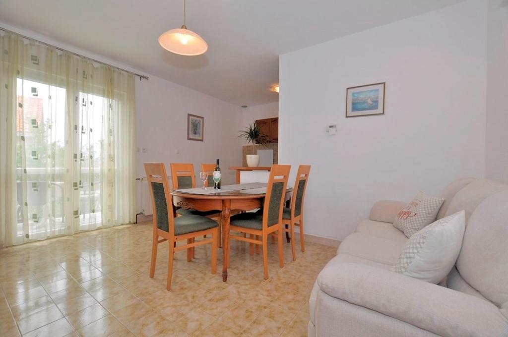 Apartment Grozdana 4+1 view 2