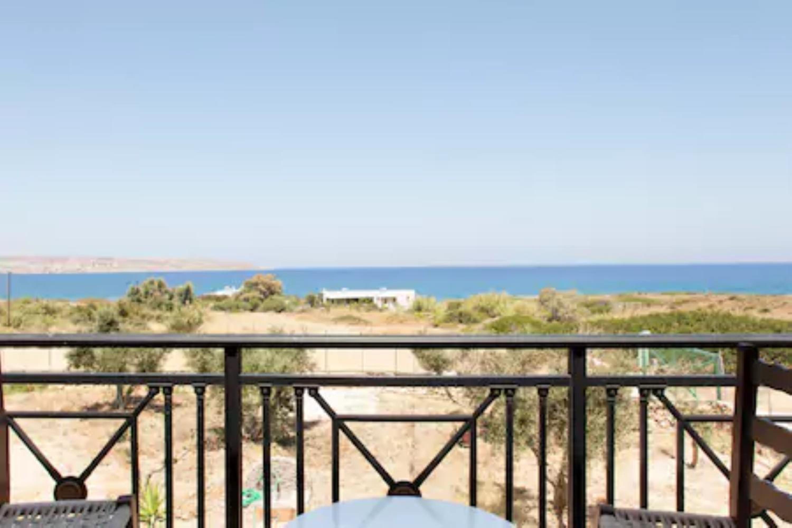 Makis Apartments