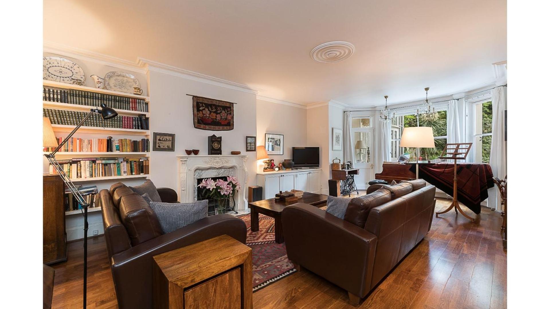 JOIVY Elegant 2 bed near Hampstead and Camden, sleeps 4