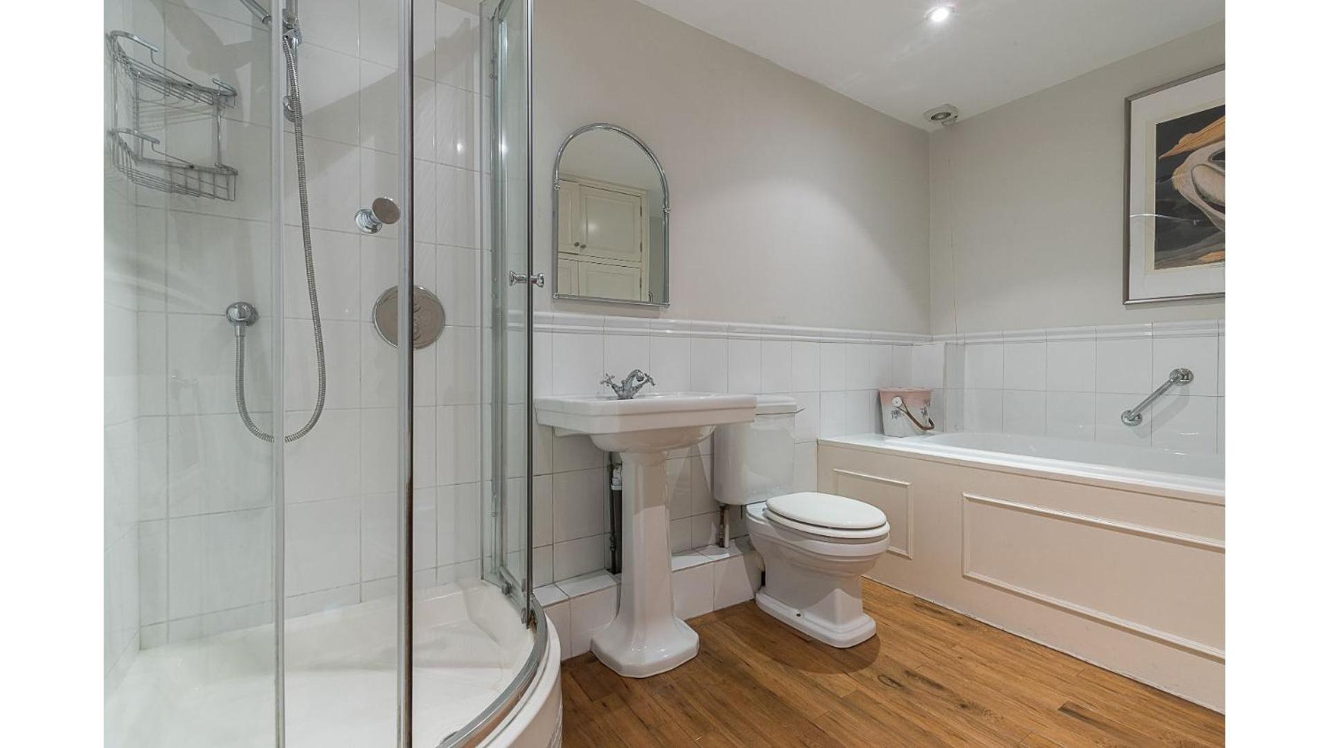 JOIVY Elegant 2 bed near Hampstead and Camden, sleeps 4