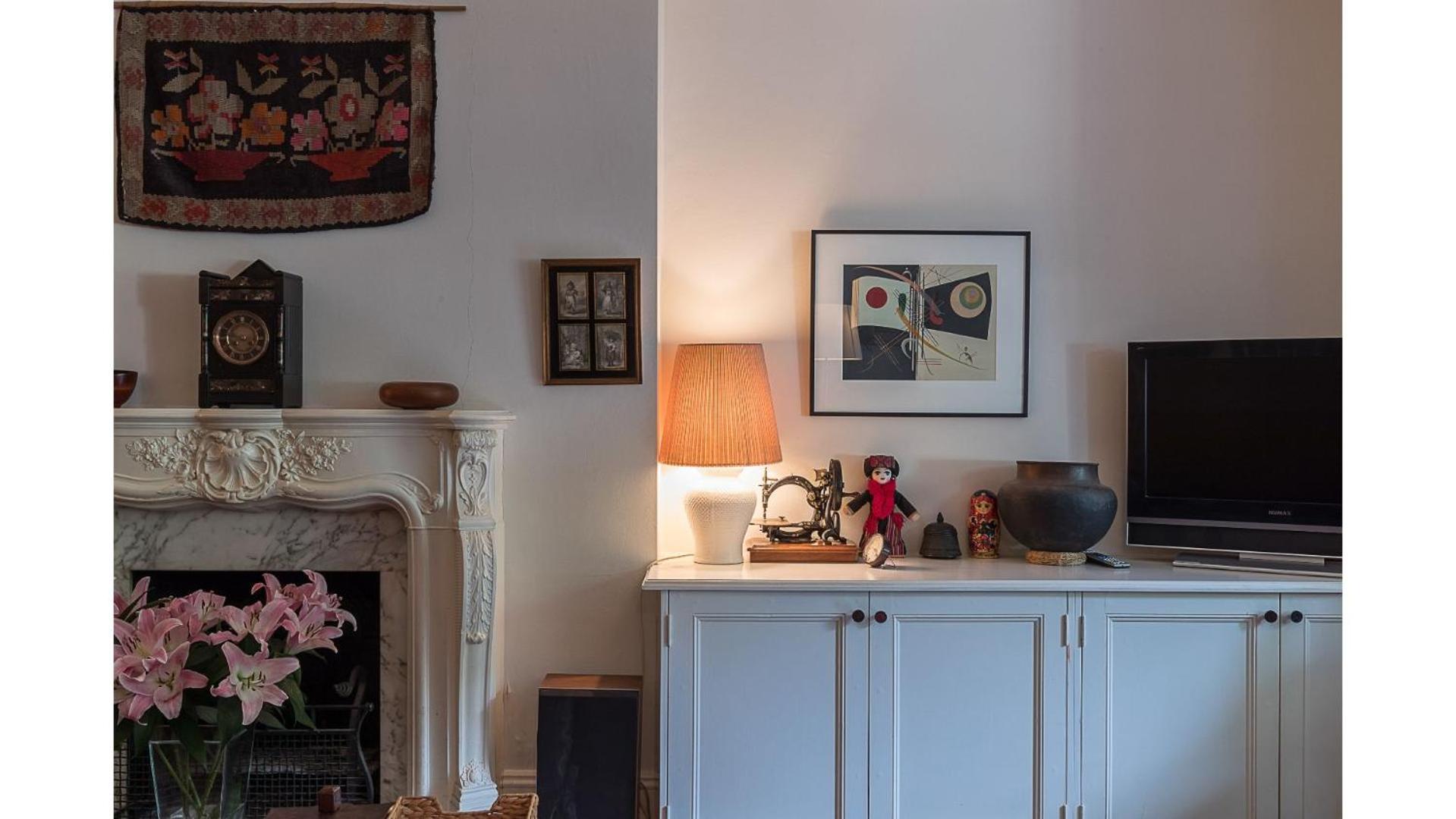 JOIVY Elegant 2 bed near Hampstead and Camden, sleeps 4