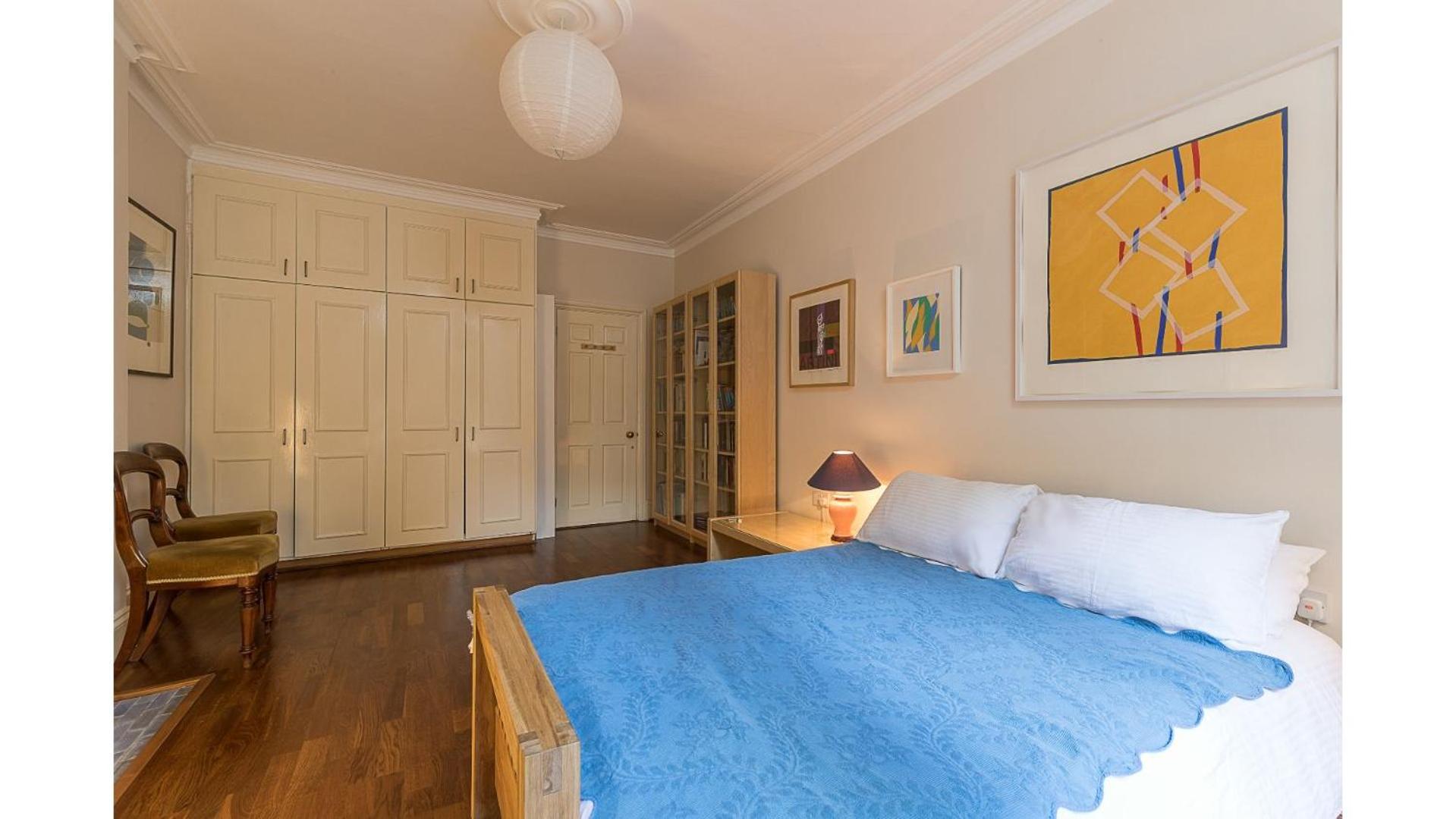JOIVY Elegant 2 bed near Hampstead and Camden, sleeps 4