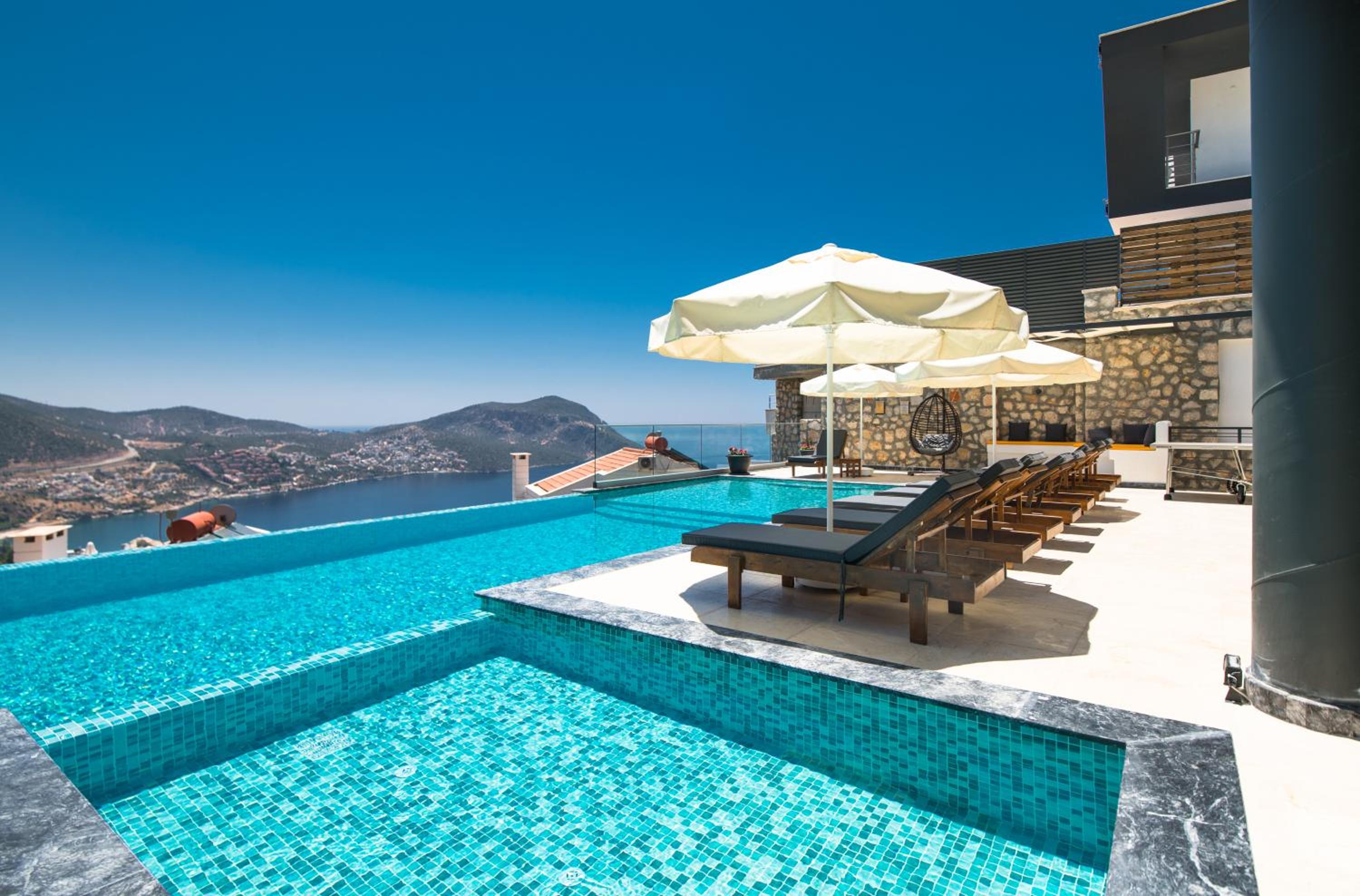 Villa Unlimited 2 Luxury 6 Bedroom Villa view 3