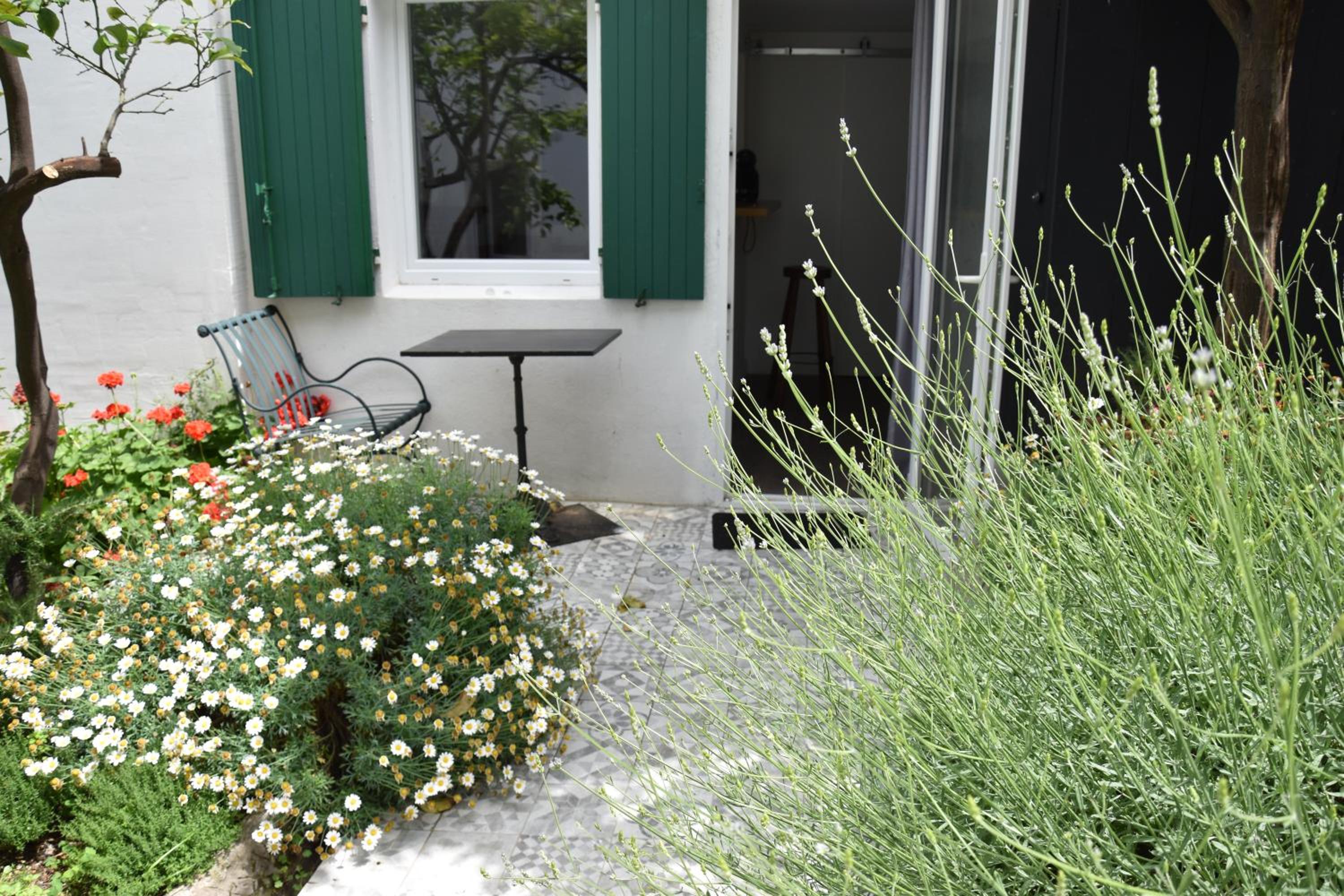 7 Avenue de Provence view 3