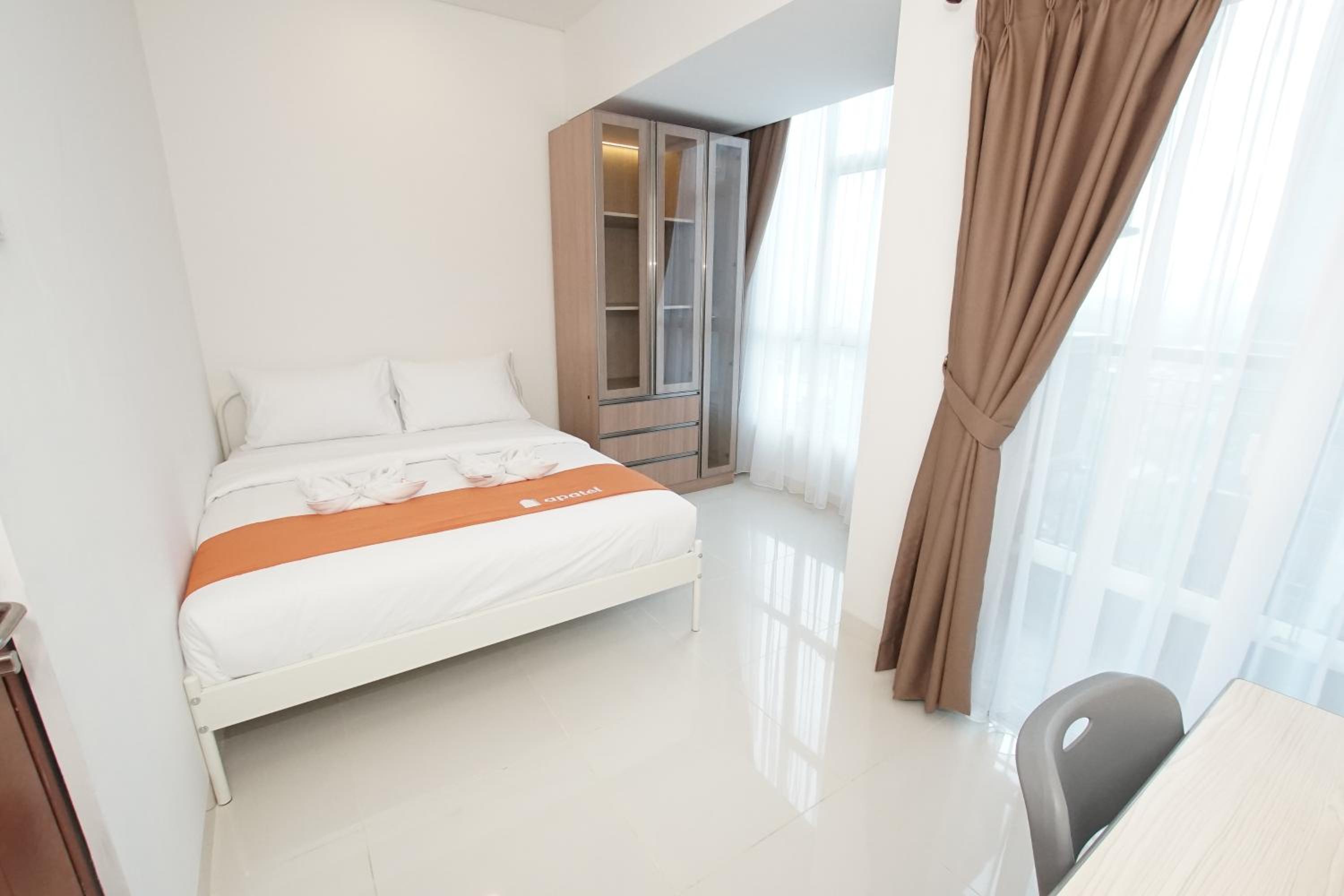 Apatel Roseville SOHO & Suite view 2
