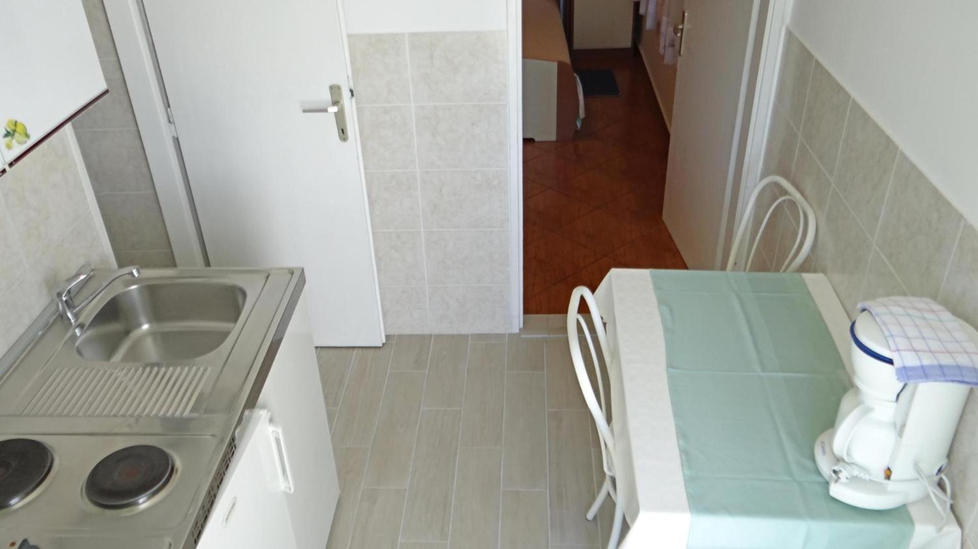 STUDIO MIMI CENTER OF TOWN KRK CROATIA