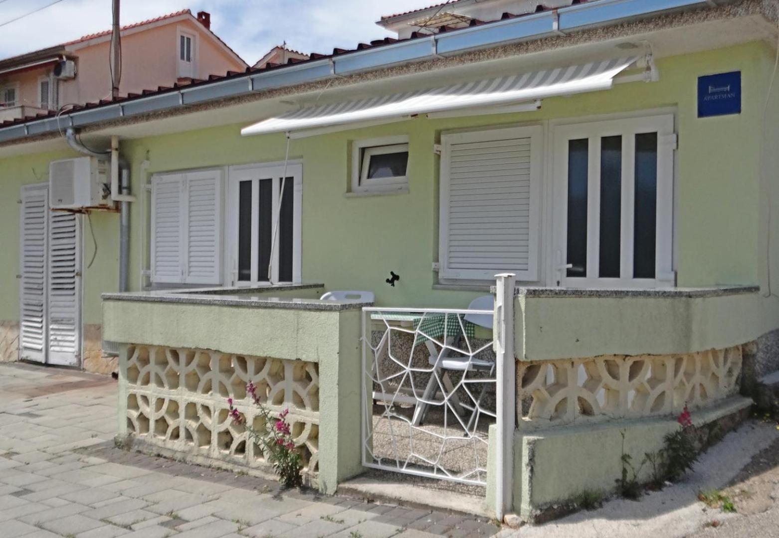 STUDIO MIMI CENTER OF TOWN KRK CROATIA view 3