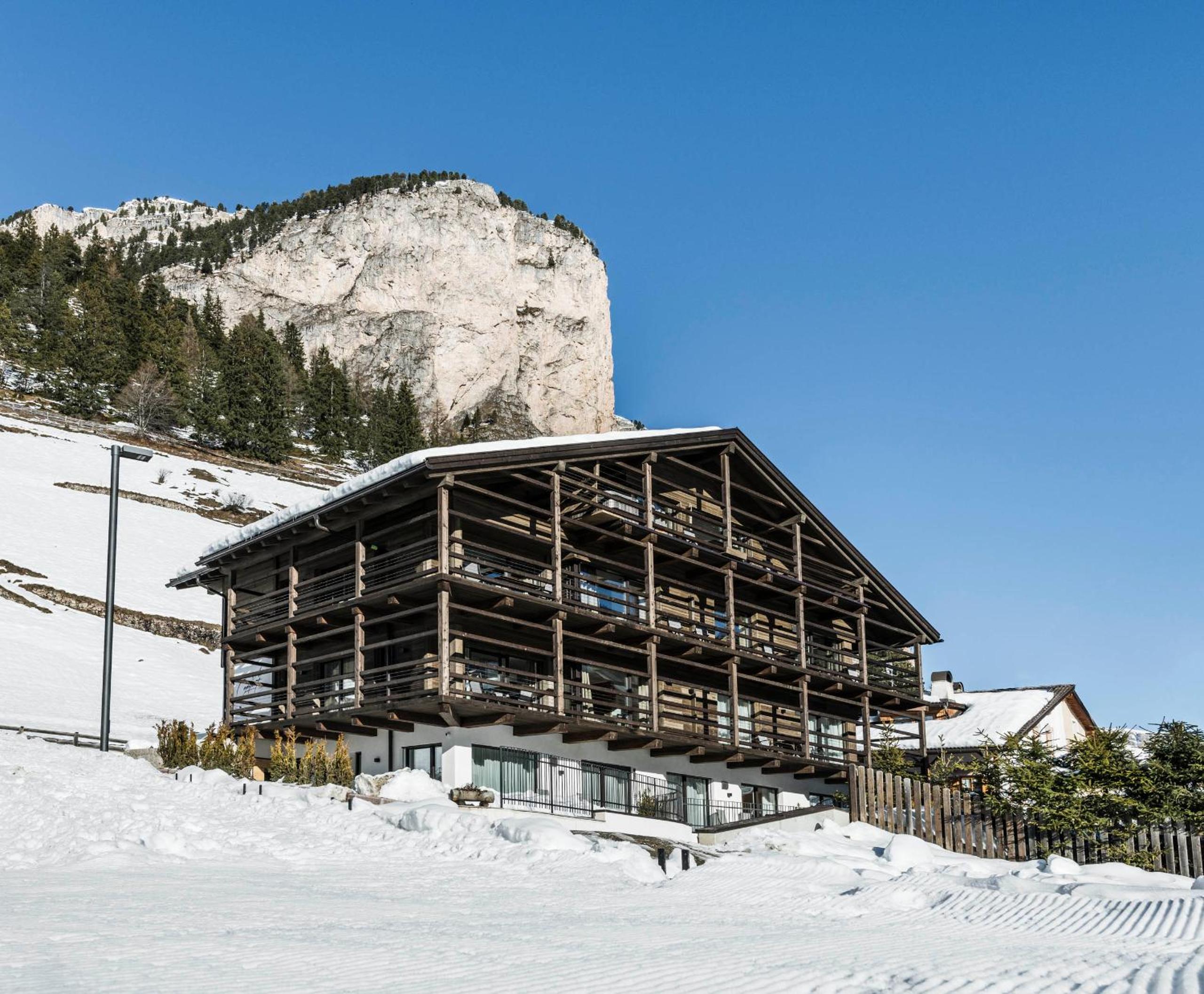 Cadepunt The Dolomites Lodge view 3