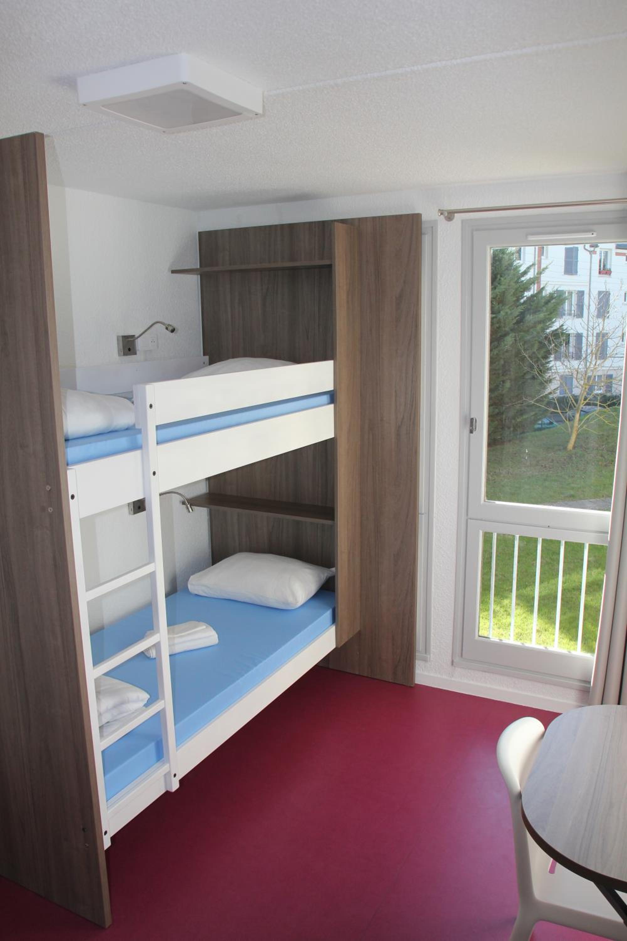 Orleans Vacations - AUBERGE DE JEUNESSE D'ORLEANS - Property Image 7