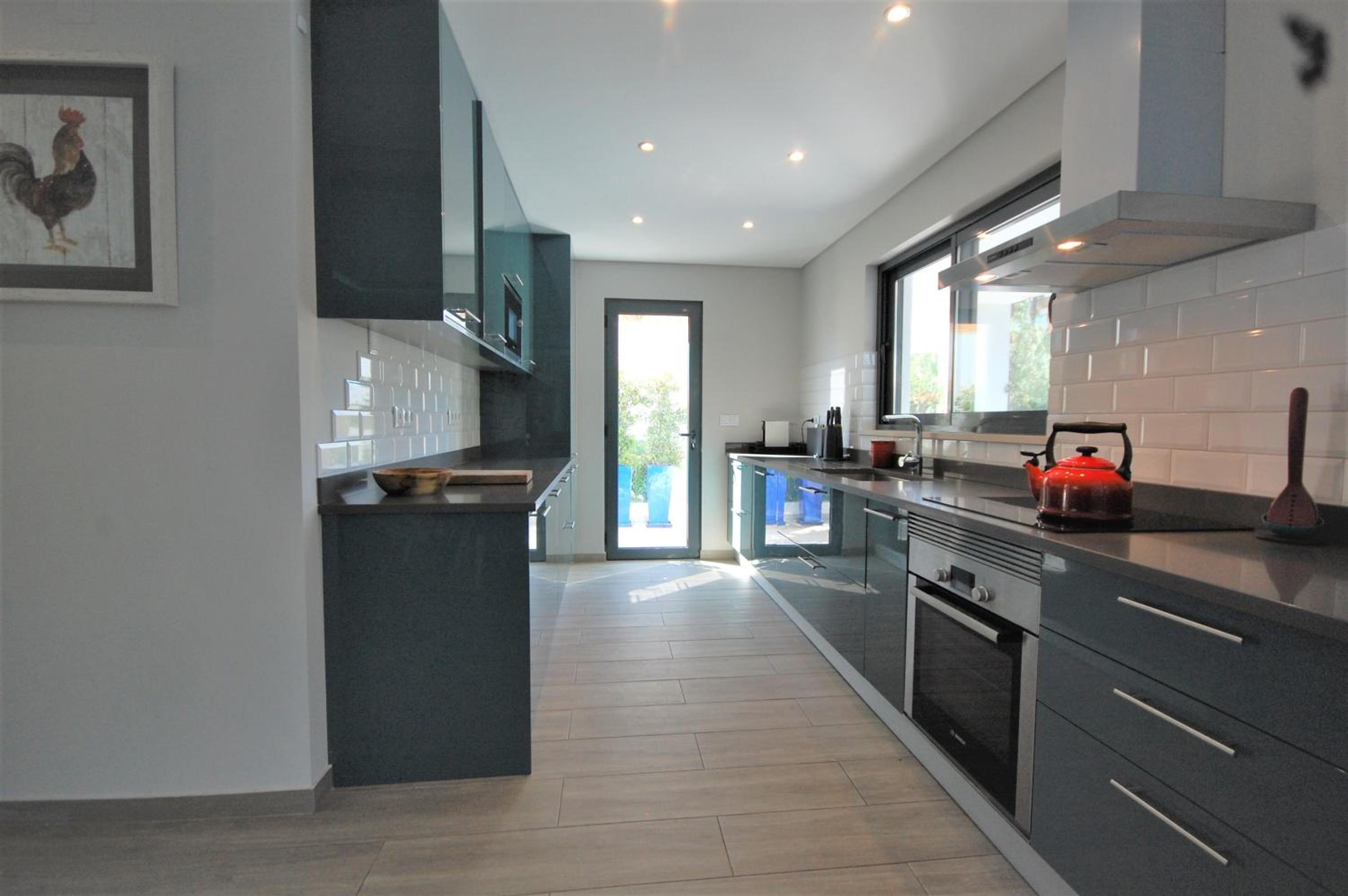 Villa Valhalla - Free Heated Swimming Pool - by bedzy Vilamoura LUX view 3