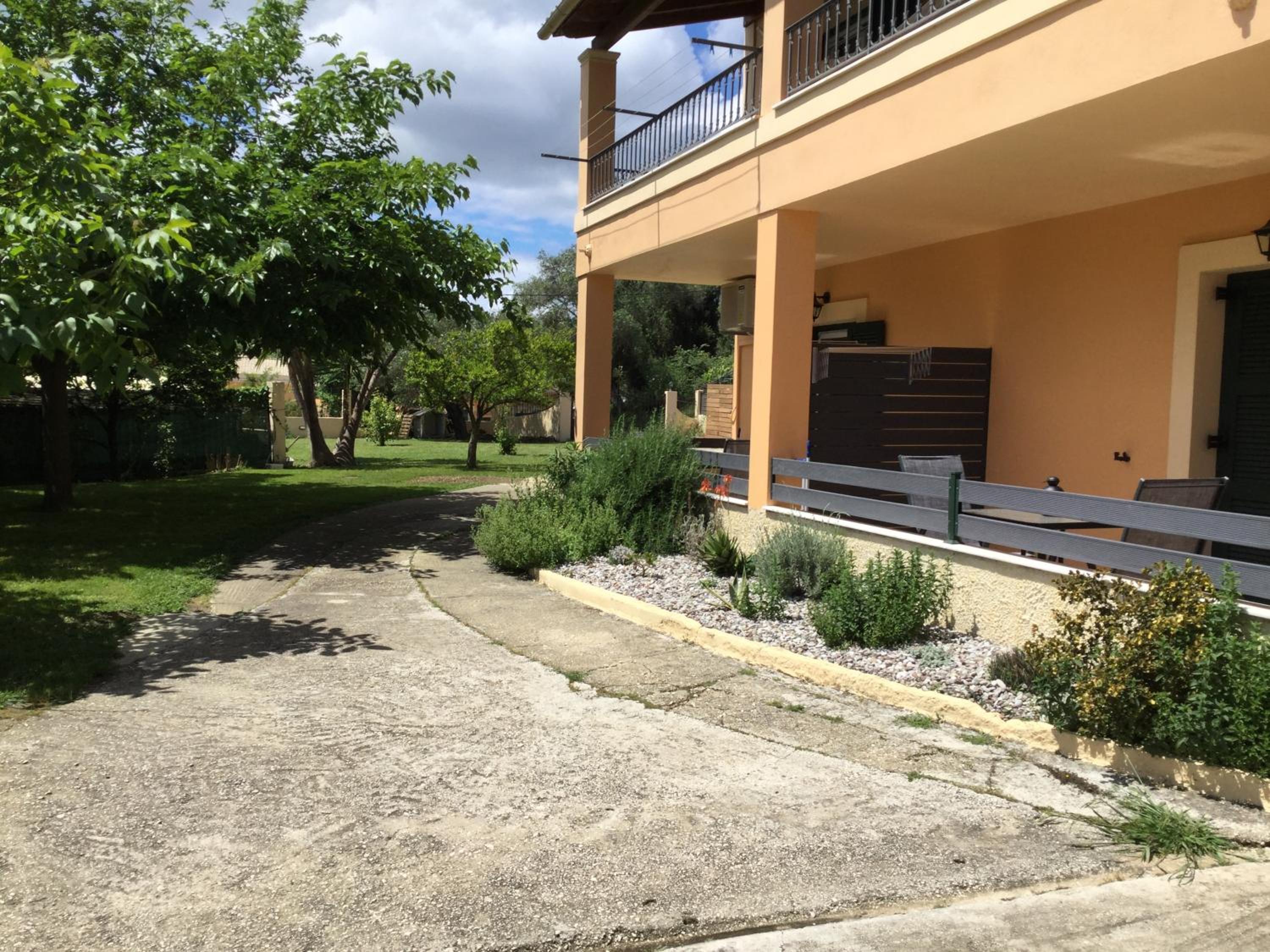 Photo 25