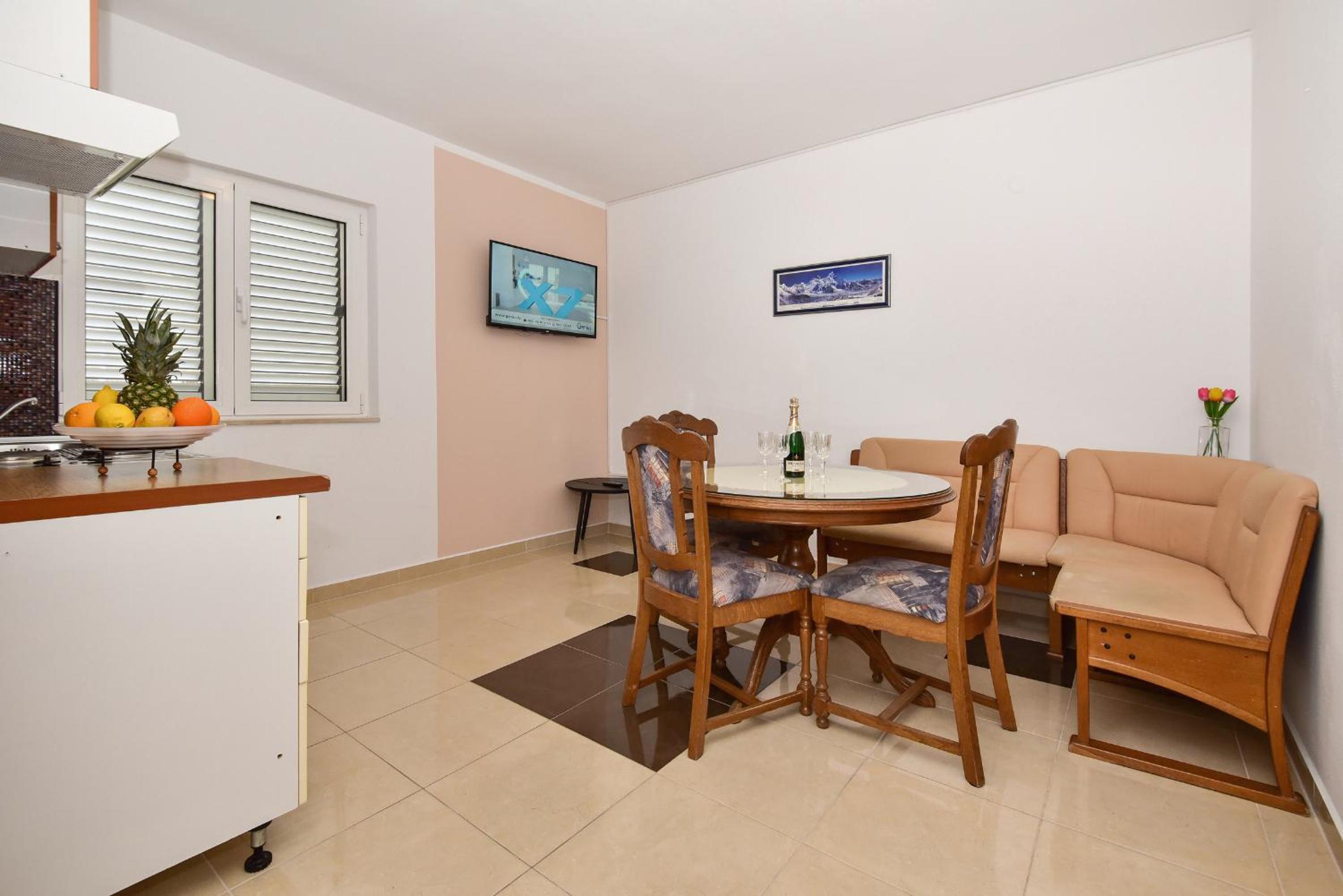 Apartments Makarska Gudelj Cvitan view 5