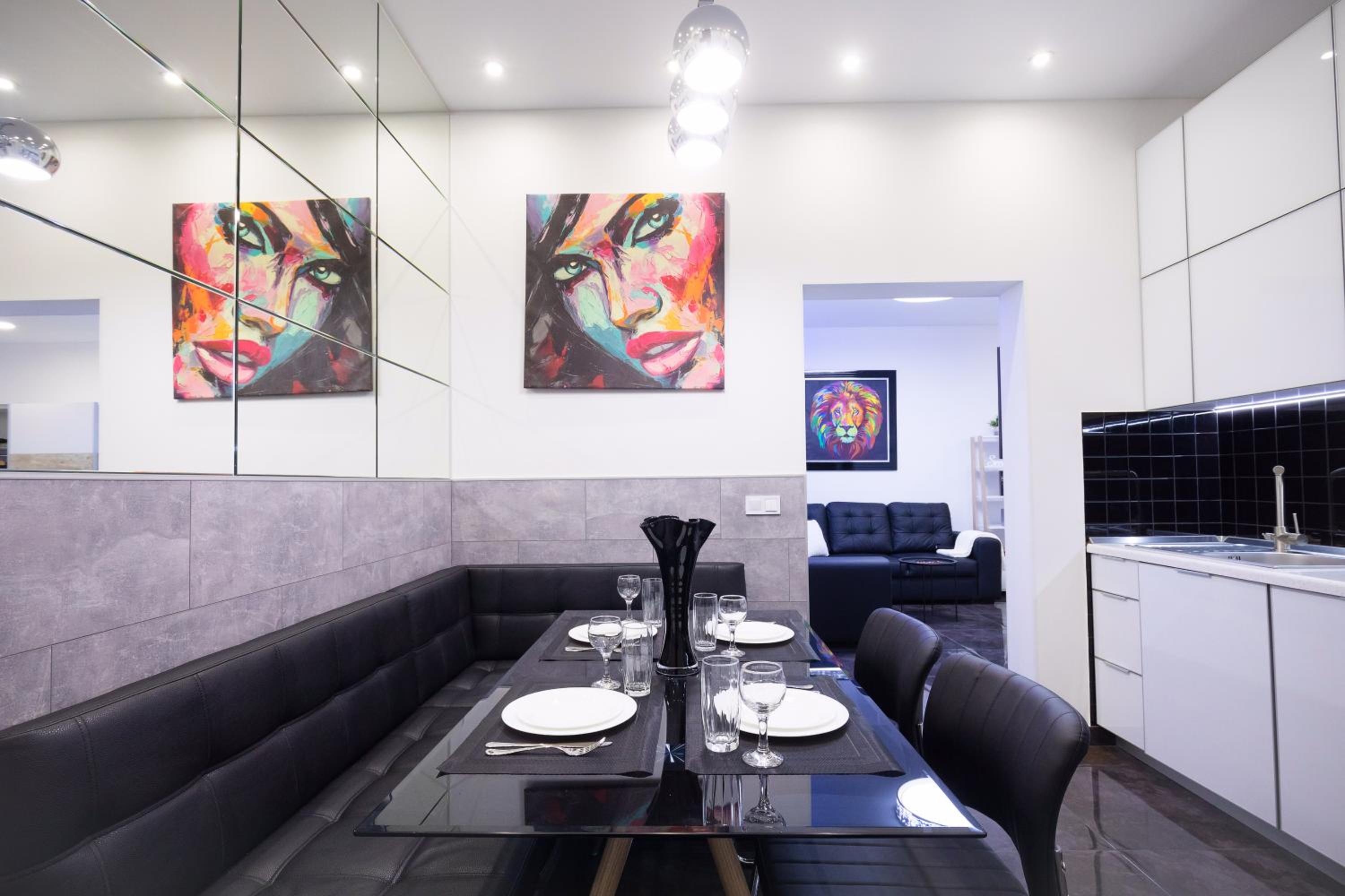 Arkadia Palace Luxury Apartments view 4