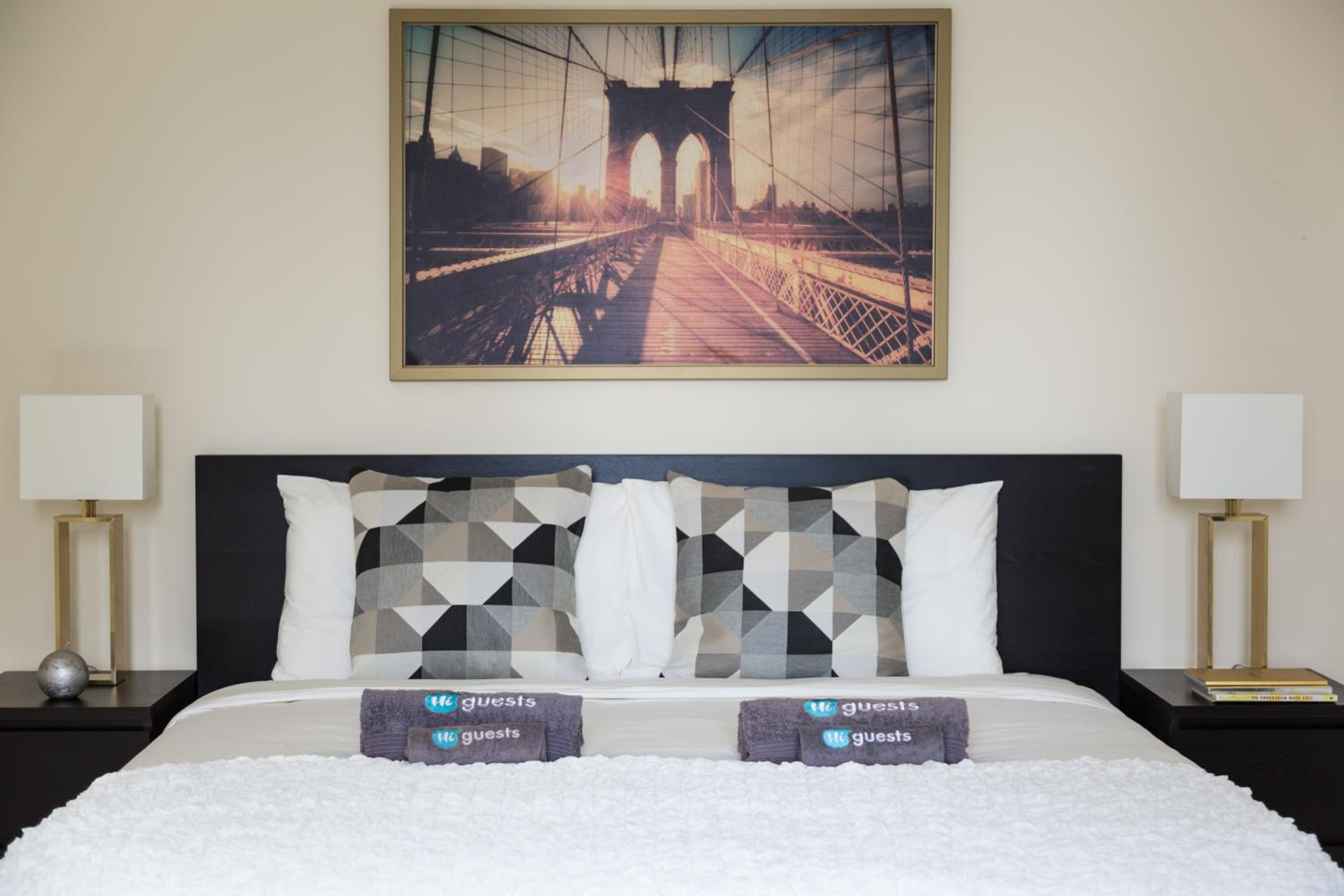 HiGuests - Charming Apt with Terrace Facing Burj Khalifa