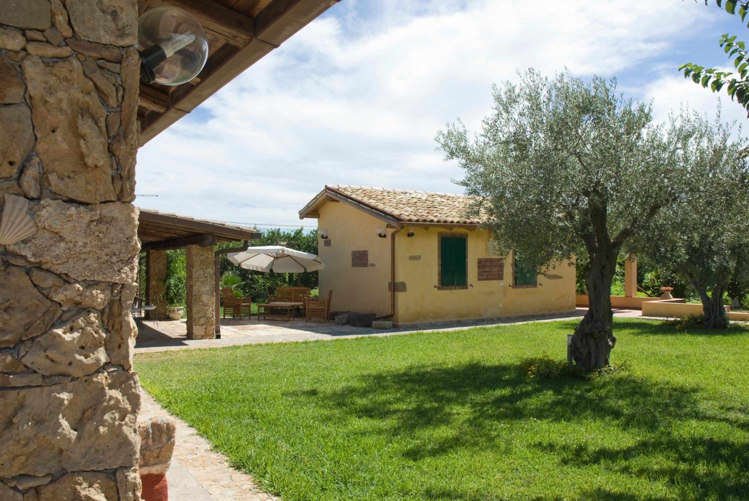 Case Di Loco Castro view 5