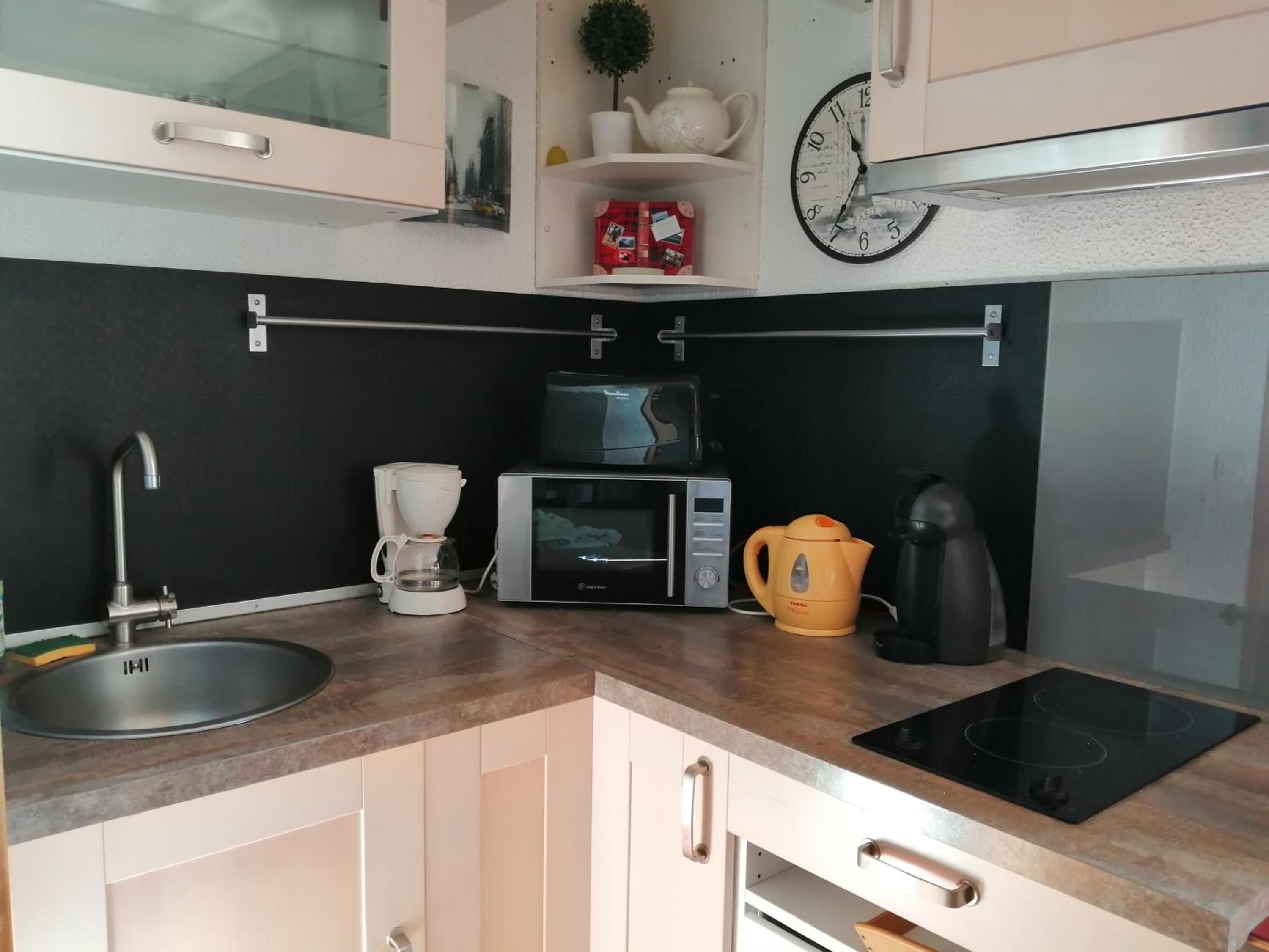 STUDIO "Les PIOUS" view 5