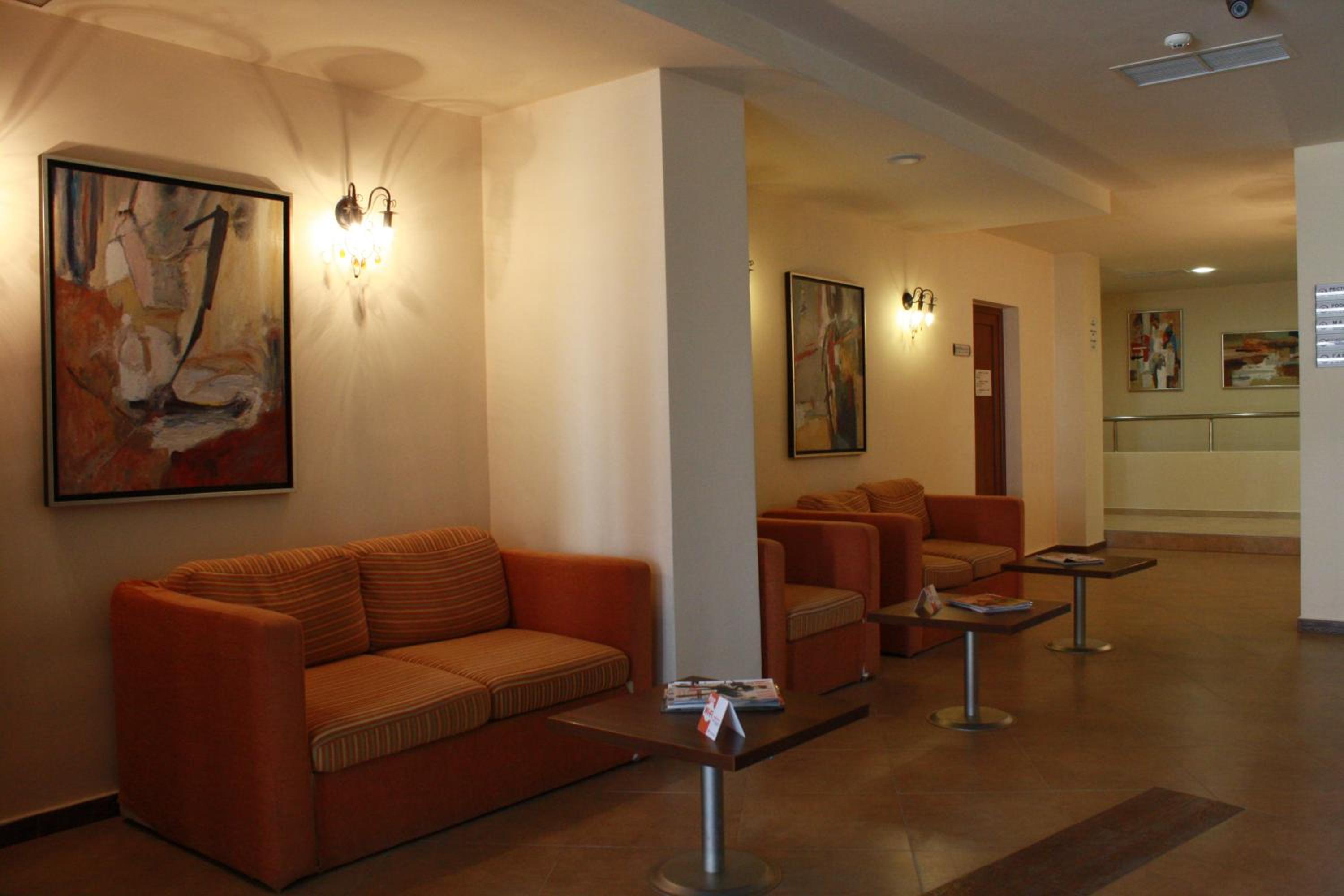 Lobby & Reception