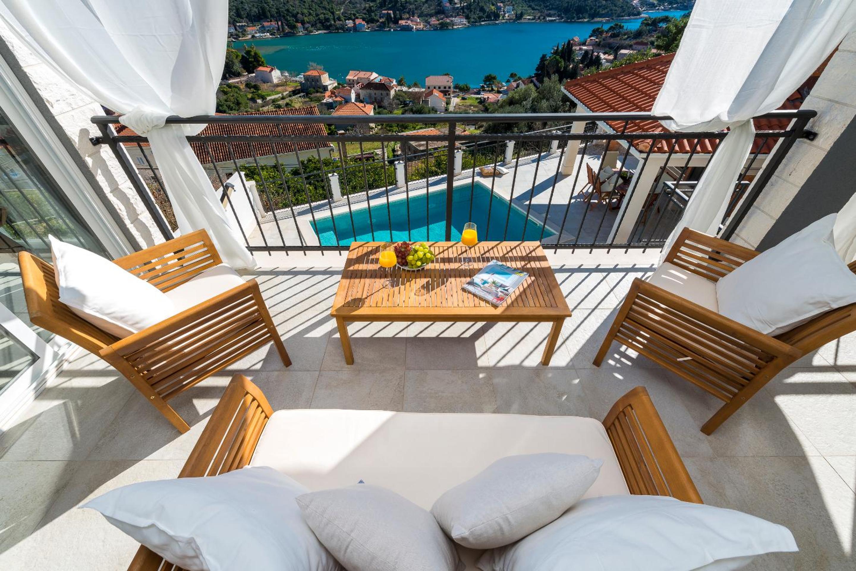 Villa Nila - Private Pool and Sea View