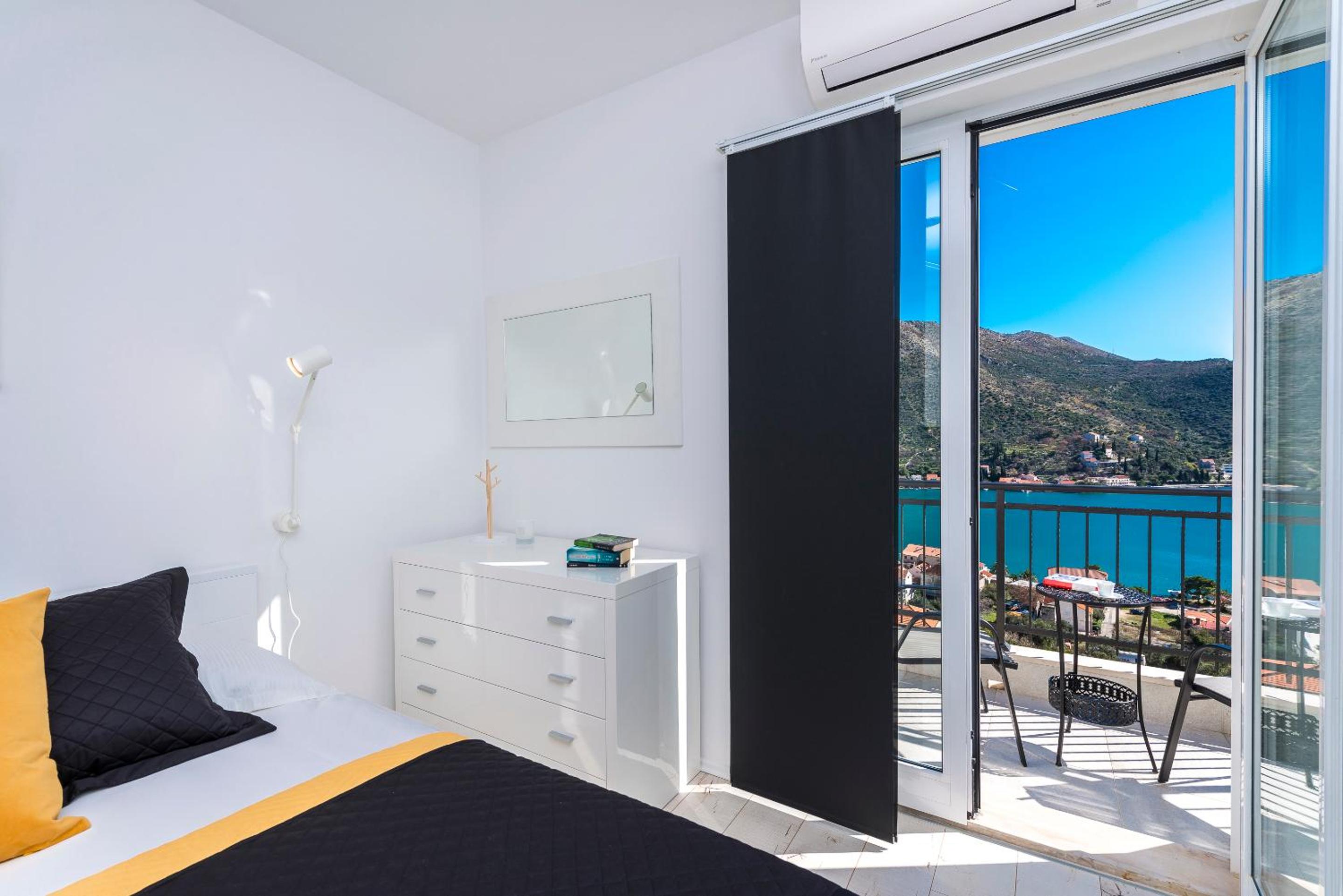Villa Nila - Private Pool and Sea View