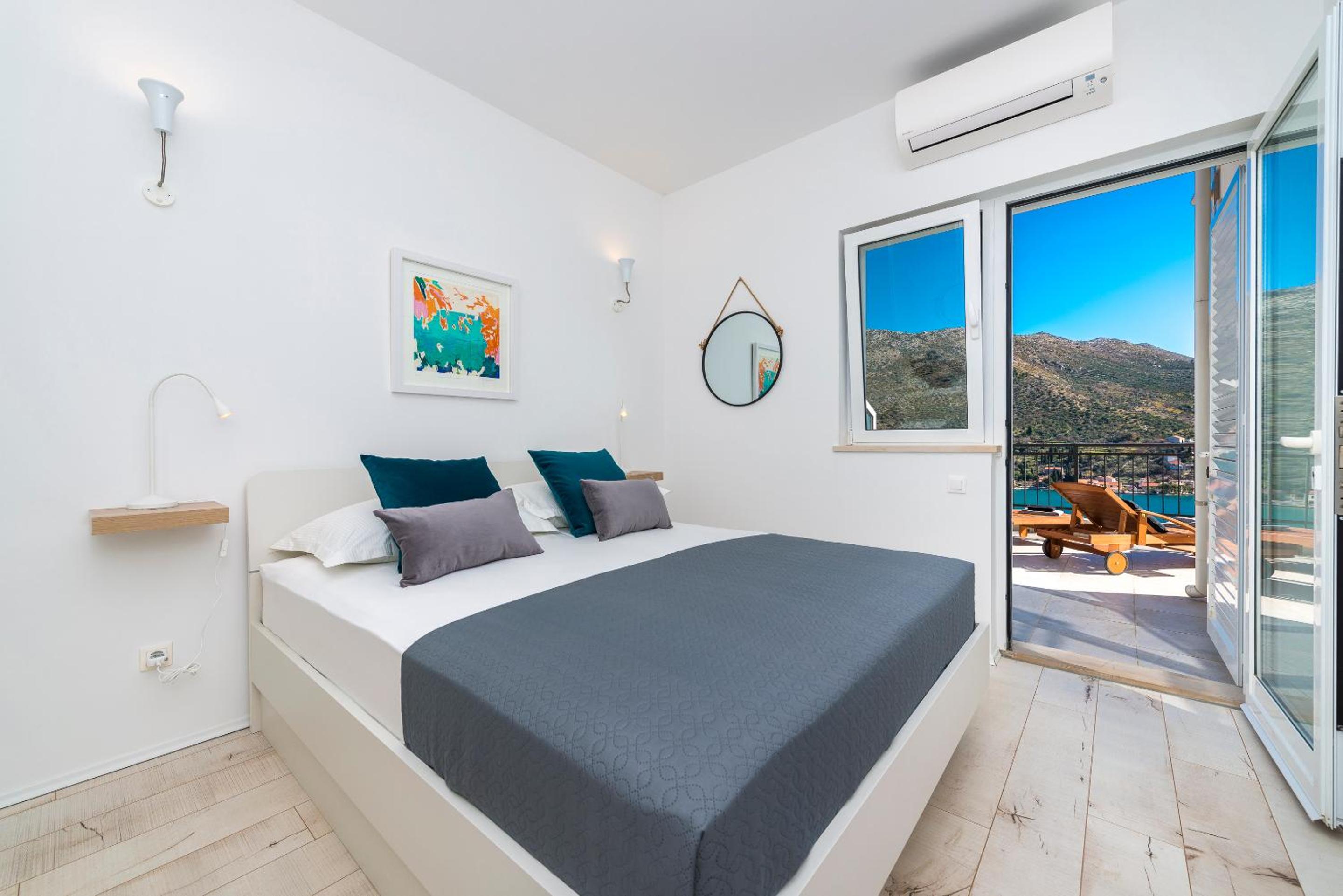 Villa Nila - Private Pool and Sea View