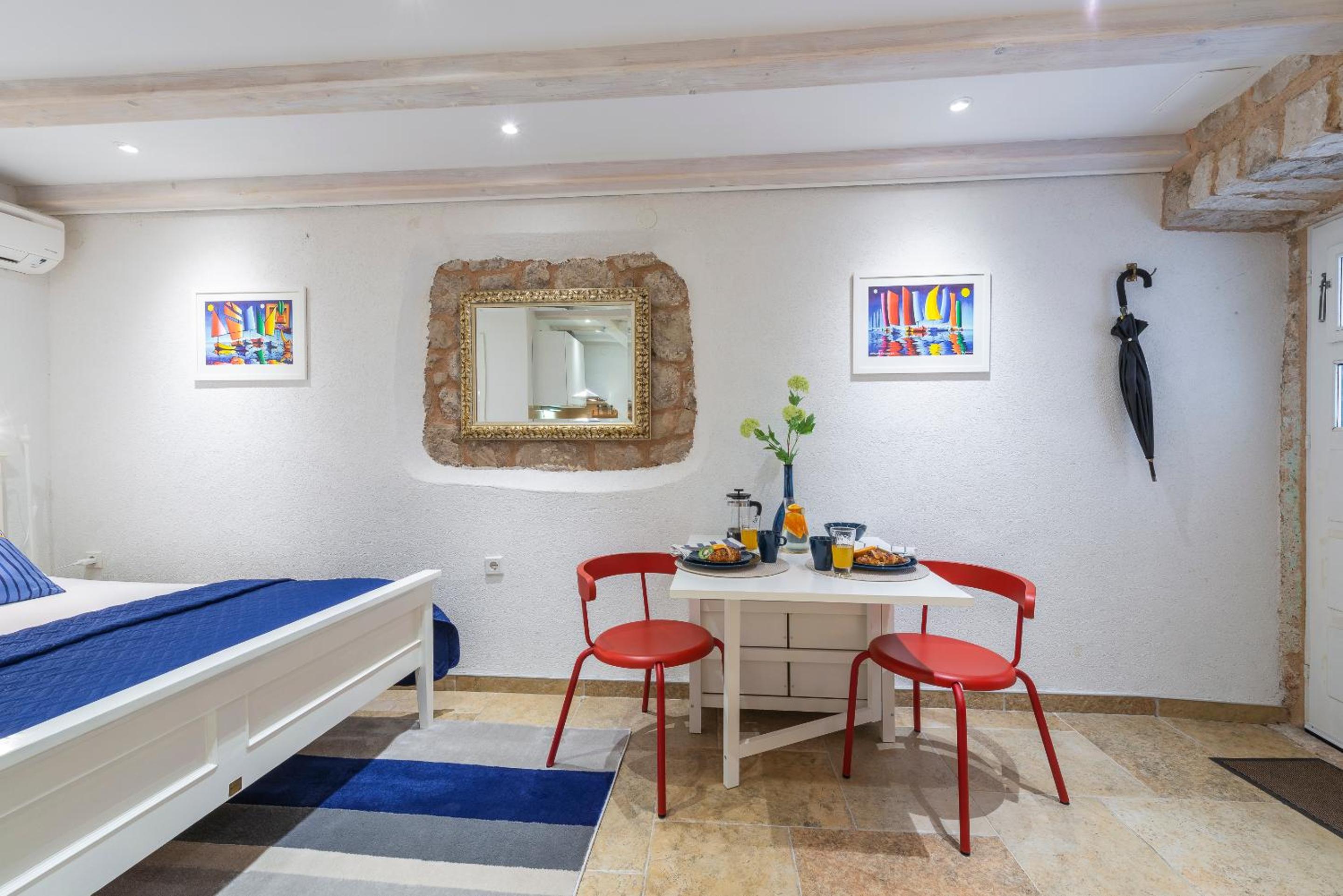 Apartment Neva