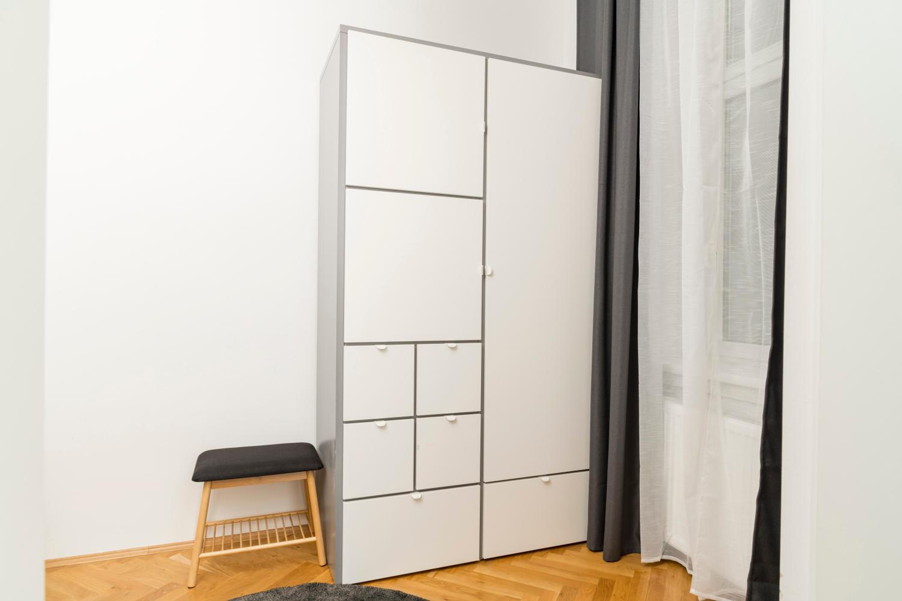 Business Suite St Marx