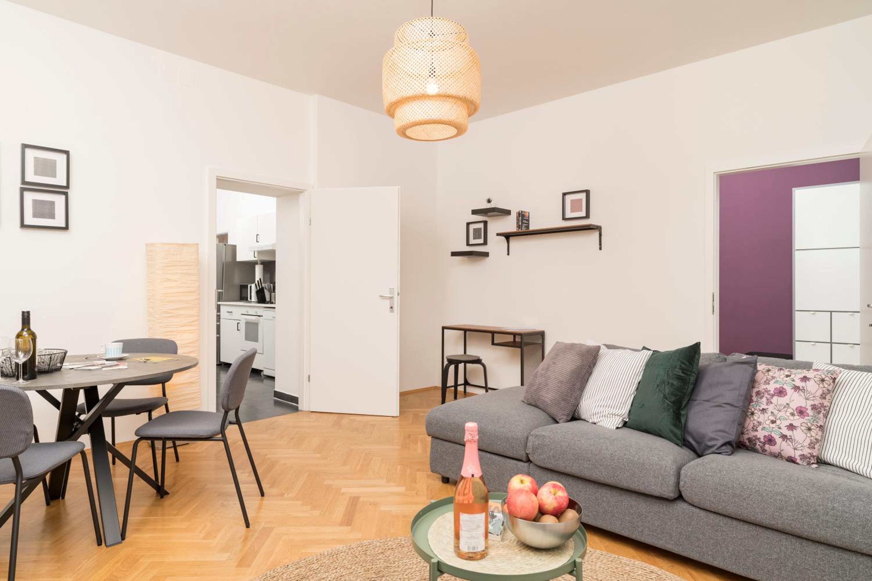 Business Suite St Marx