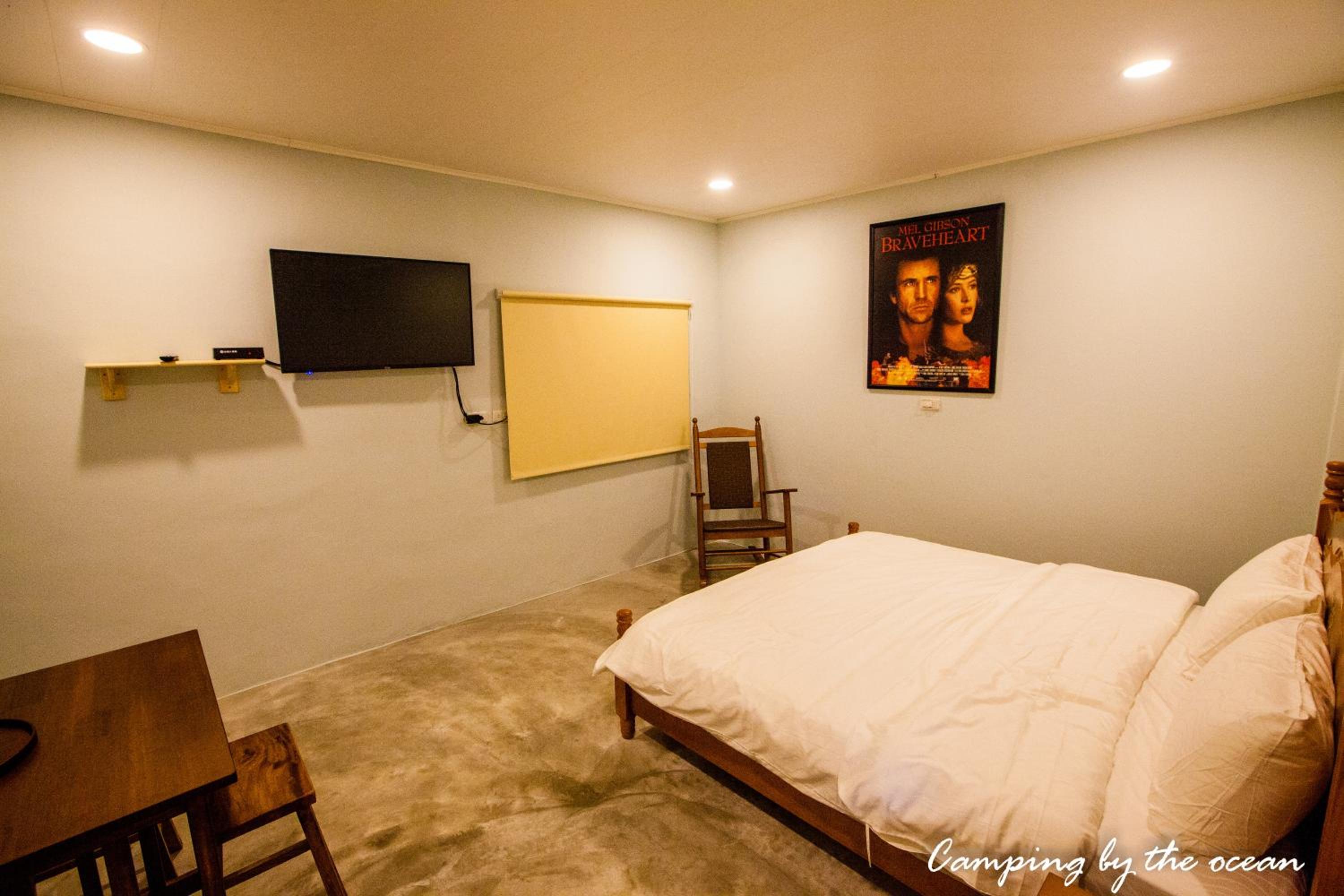 Sleep by the Sea - Elegant Room Rental