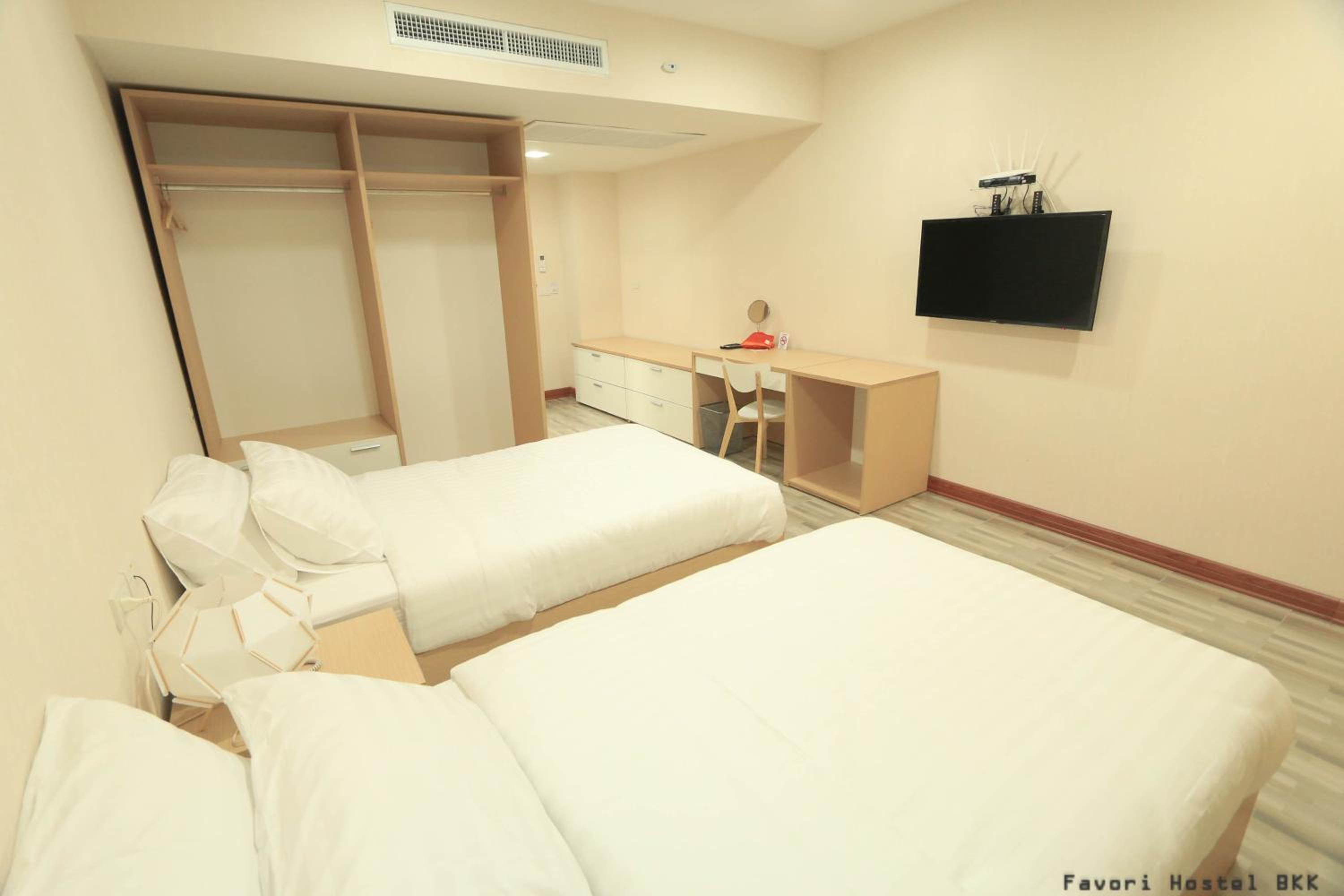 Favori Hostel Bangkok Surawong