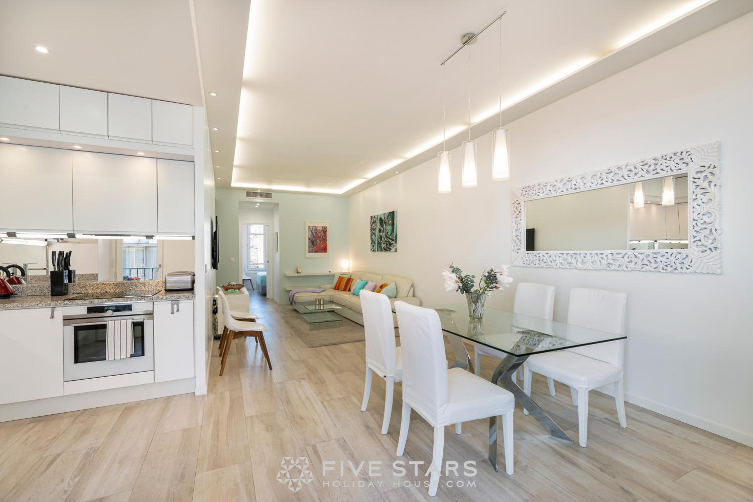 Suite Versailles Five Stars Holiday House