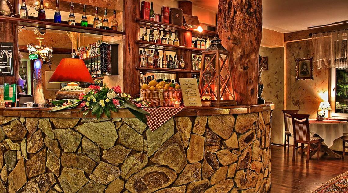bar