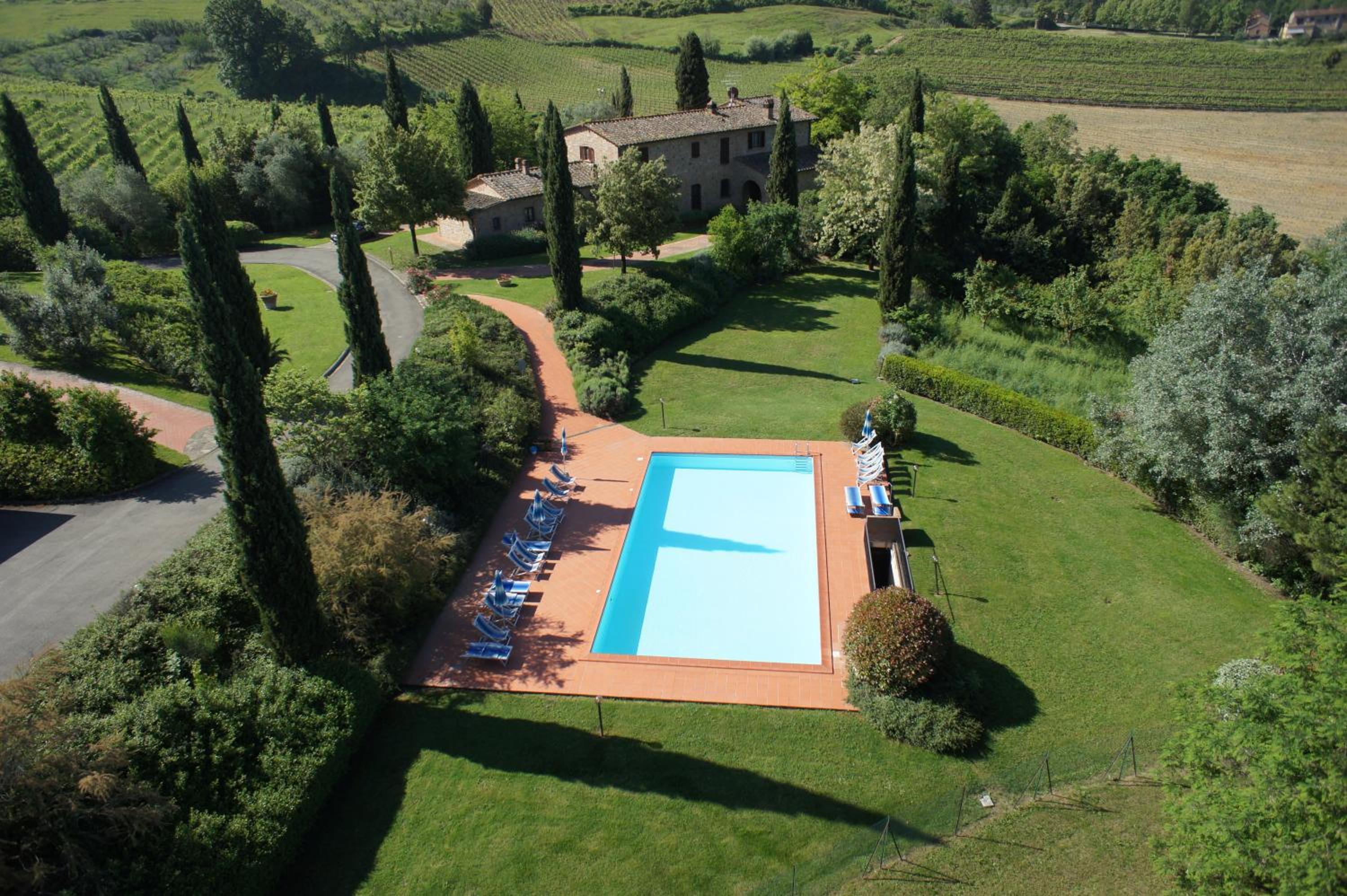 Podere Fignano, holiday home - apartments, renovated 2024