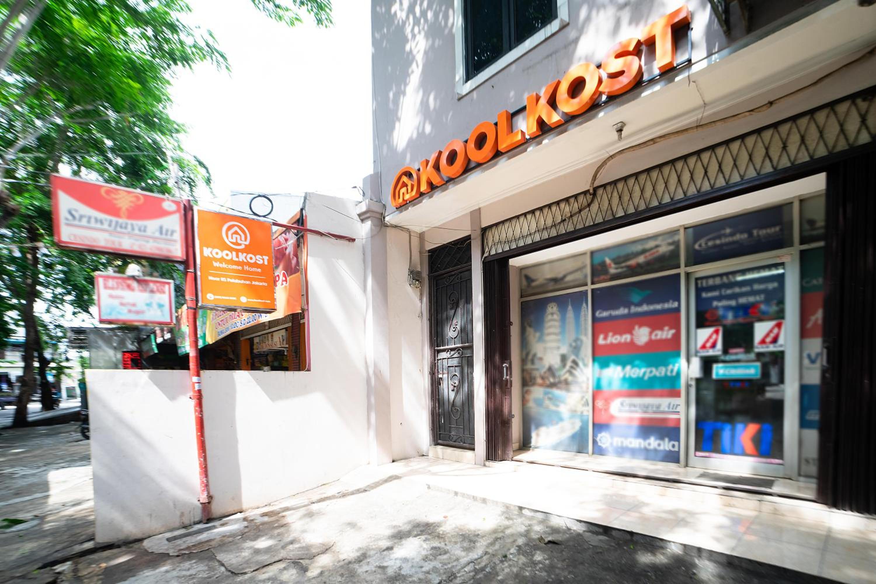 KoolKost near RS Pelabuhan Jakarta - Minimum Stay 6 Nights