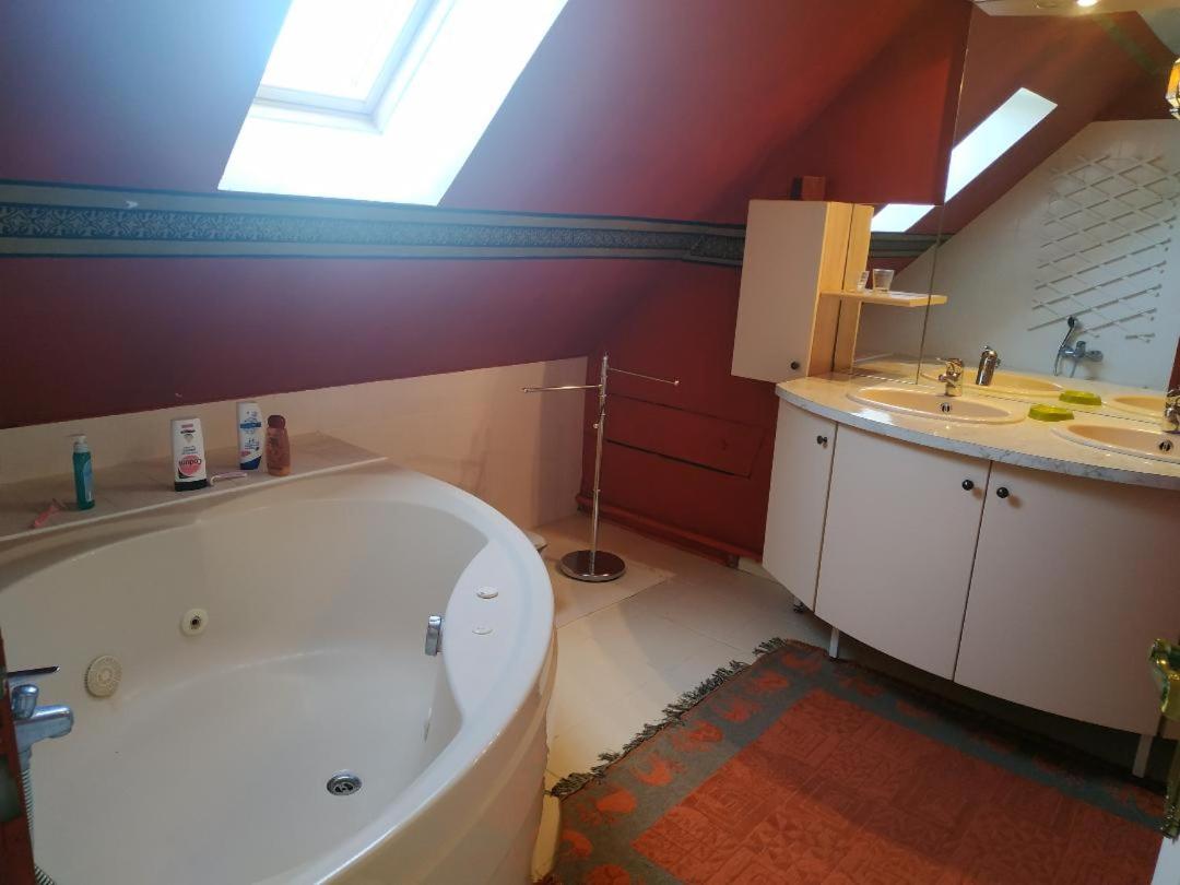 CHEZ MARLYSE view 5