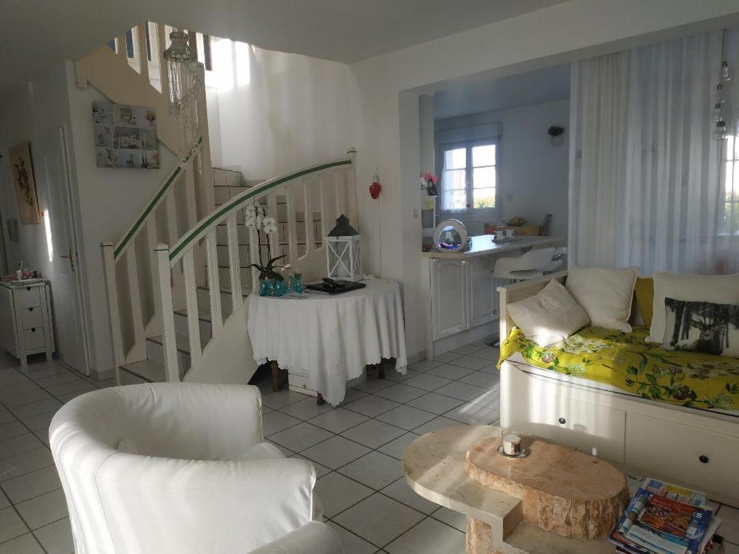 CHEZ MARLYSE view 4
