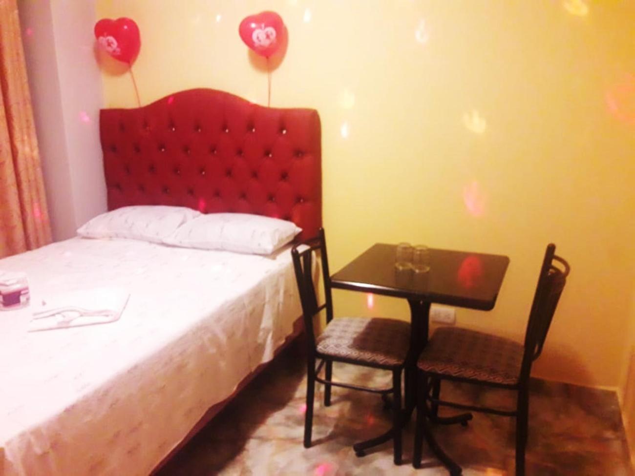HOSTAL EL TORNILLO 3
