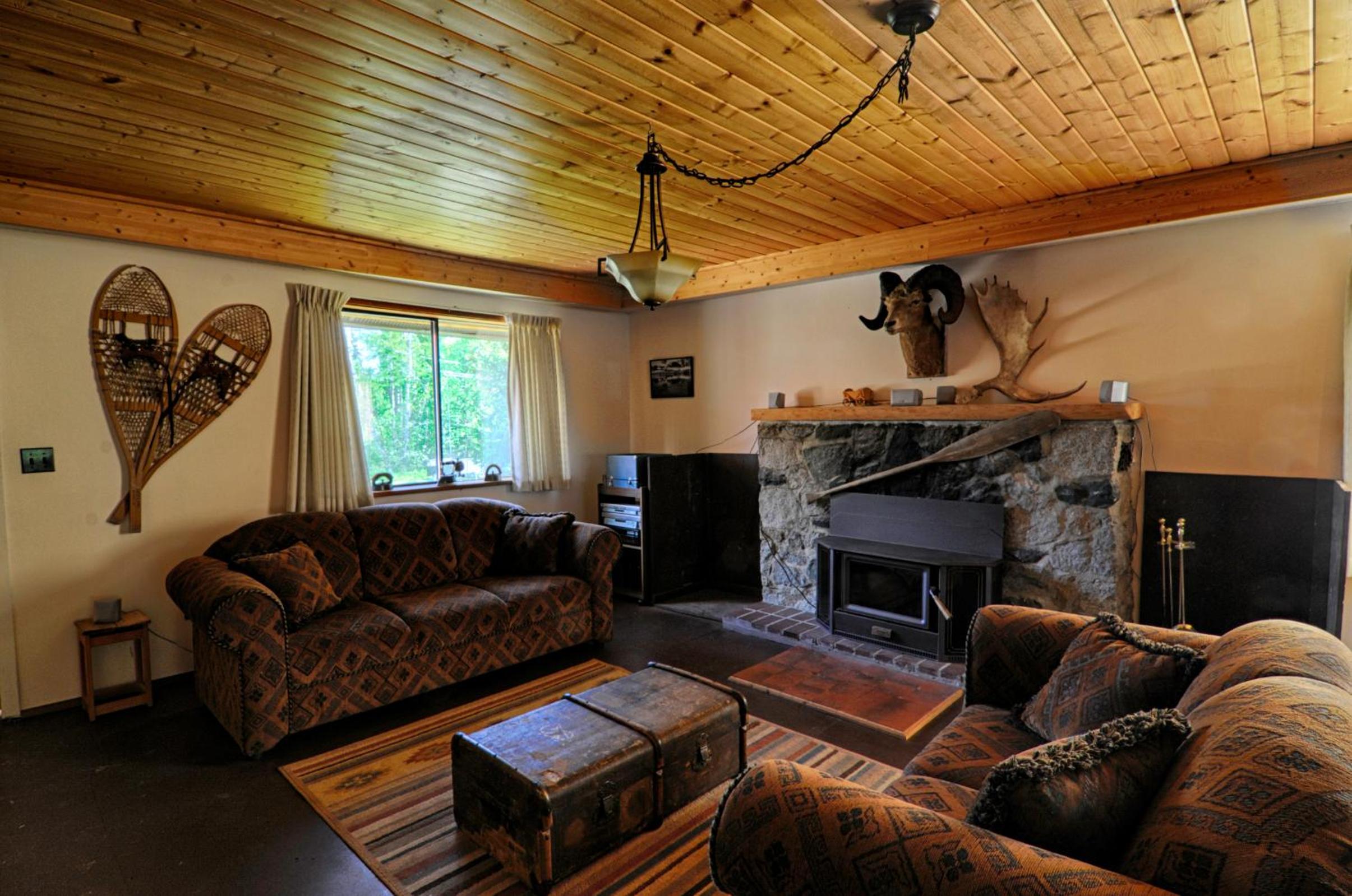 Ruth Lake Lodge Resort