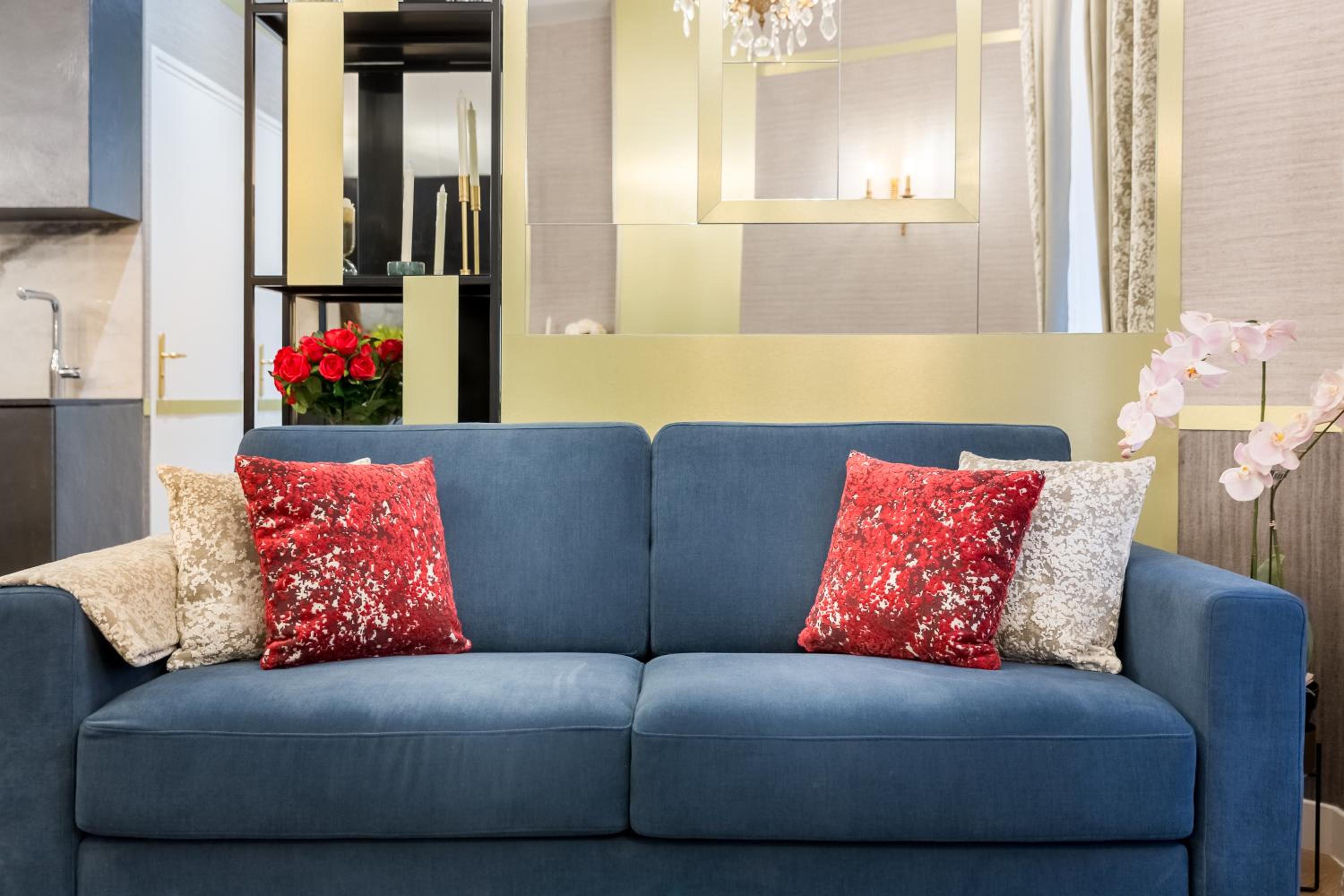 Luxury 2 Bedroom 2 Bathroom With AC -Eiffel Tower