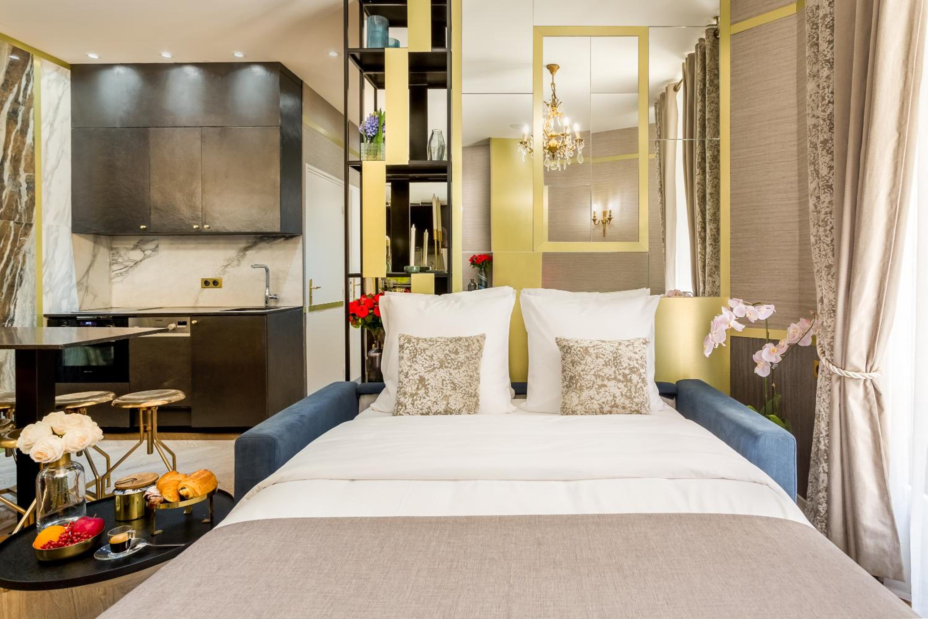 Luxury 2 Bedroom 2 Bathroom With AC -Eiffel Tower