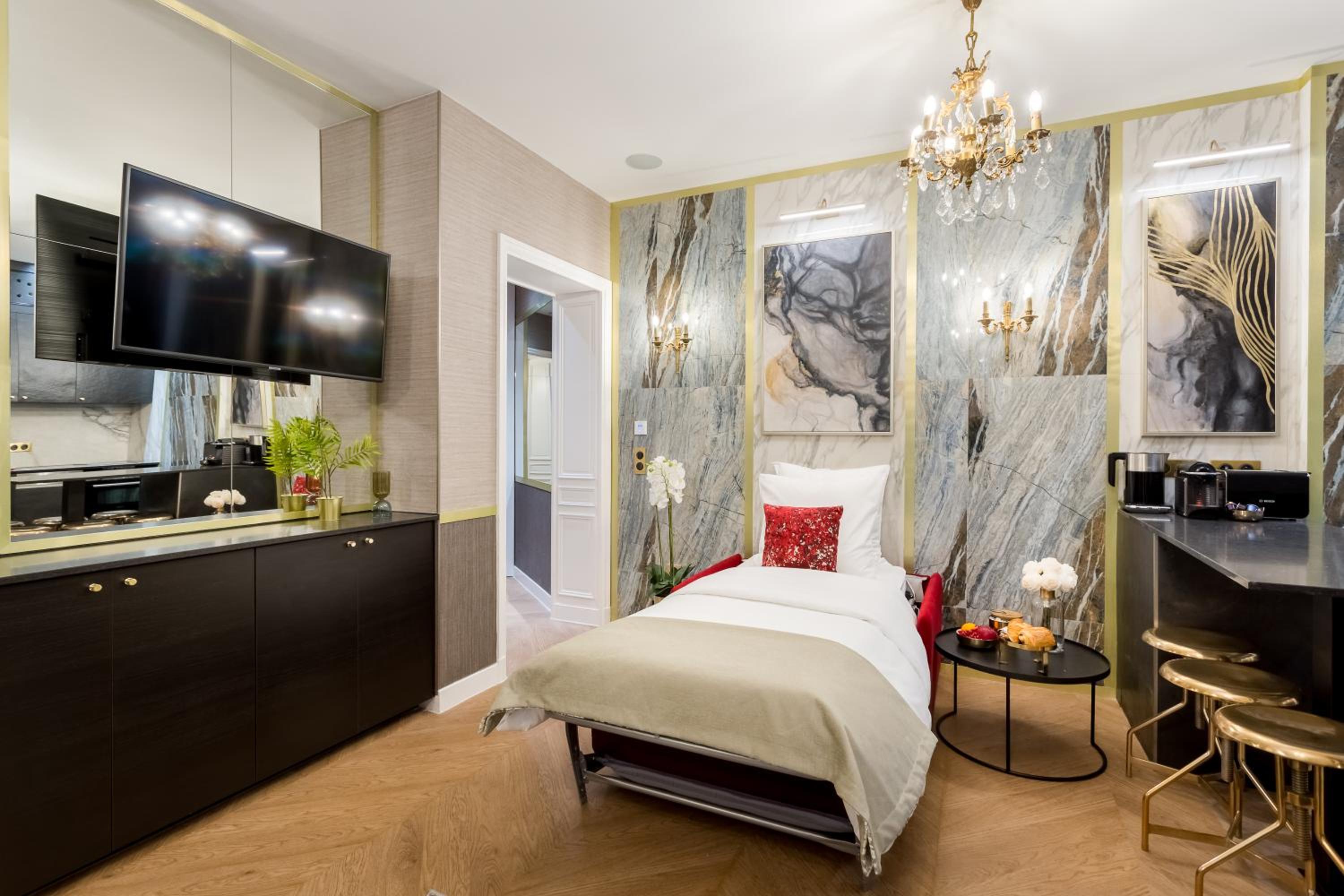 Luxury 2 Bedroom 2 Bathroom With AC -Eiffel Tower