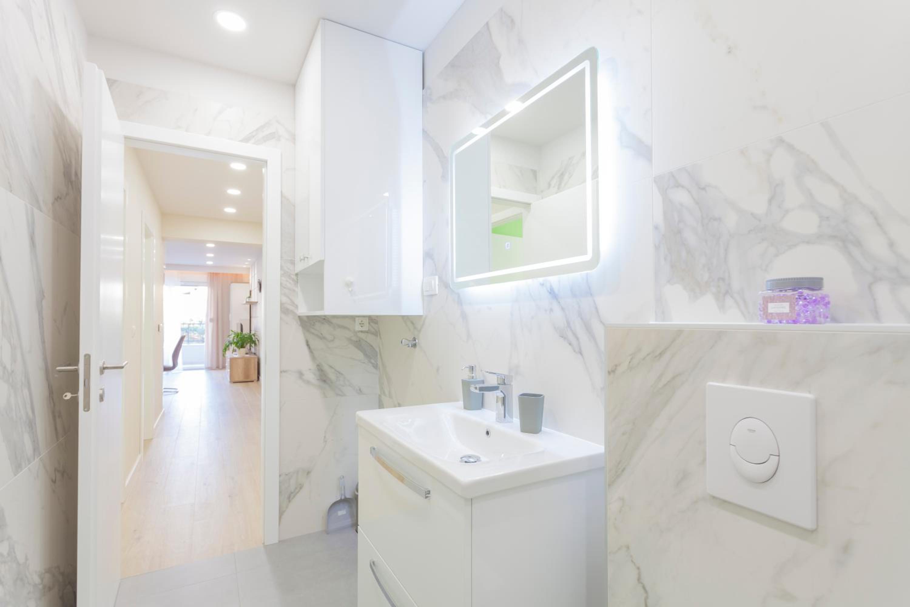 CENTER NEW APARTMENT KRIVIC view 4