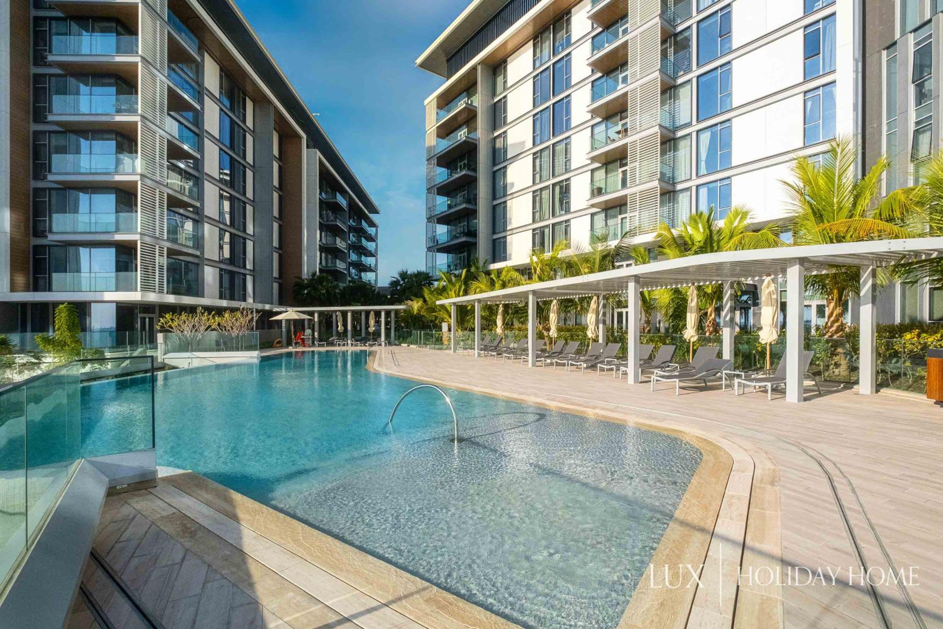 LUX - The Bluewater Island Suite
