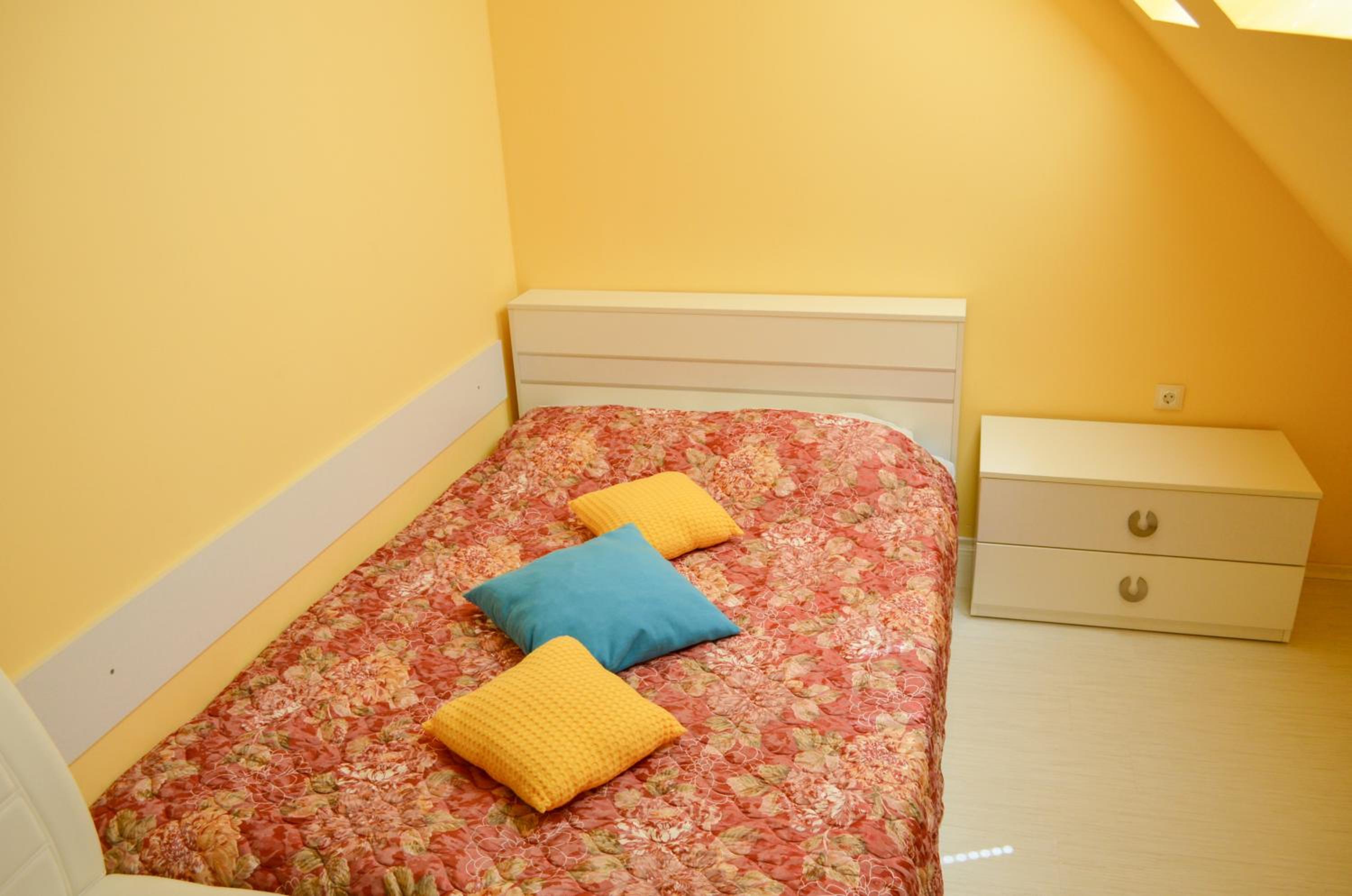Akra Apartments
