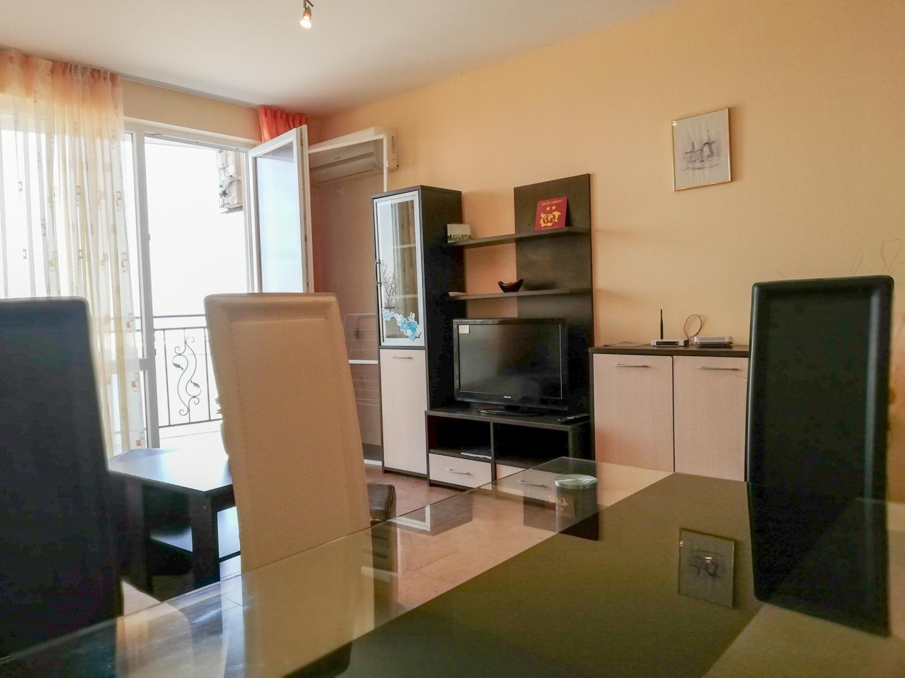 Akra Apartments