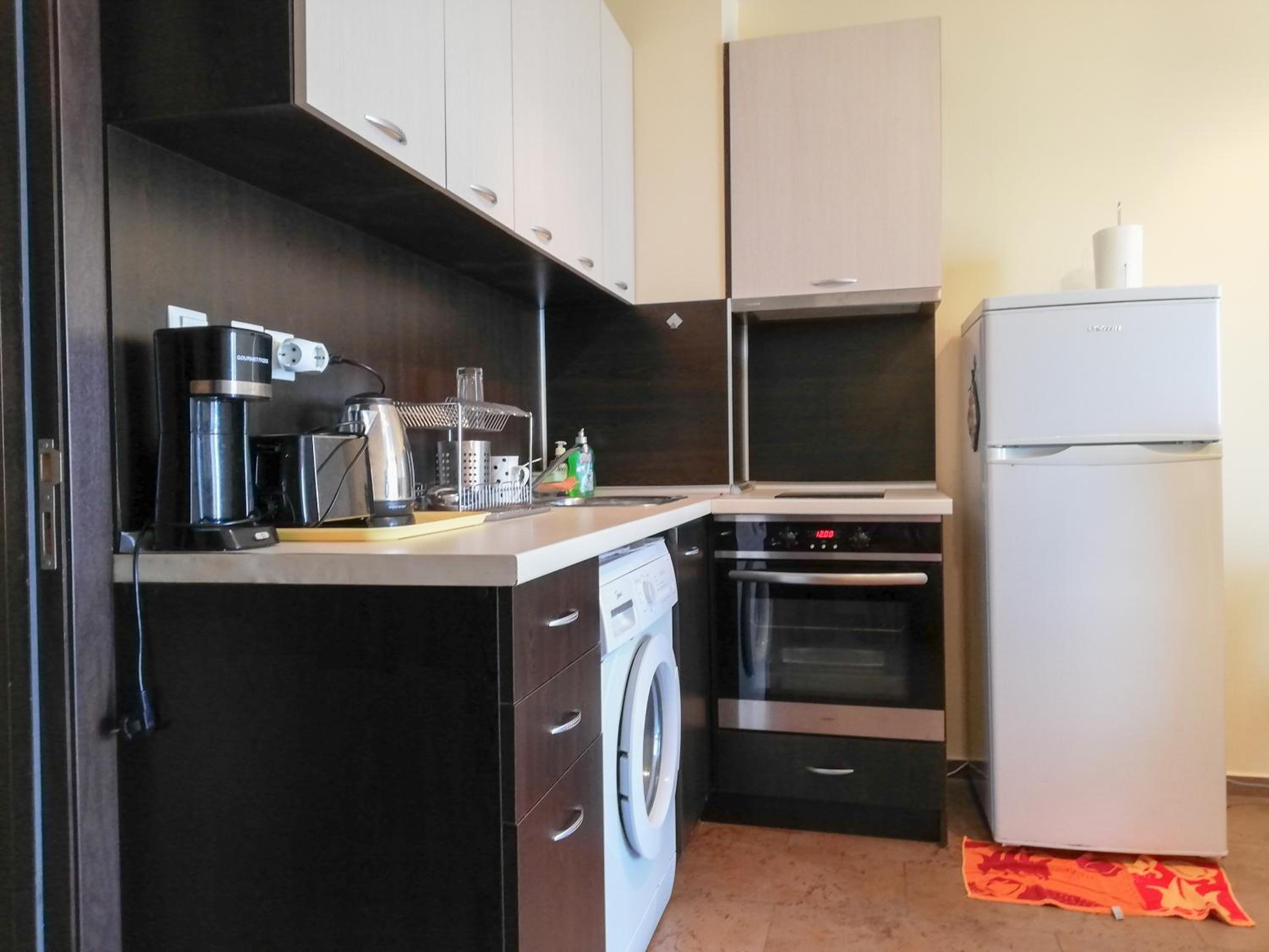 Akra Apartments