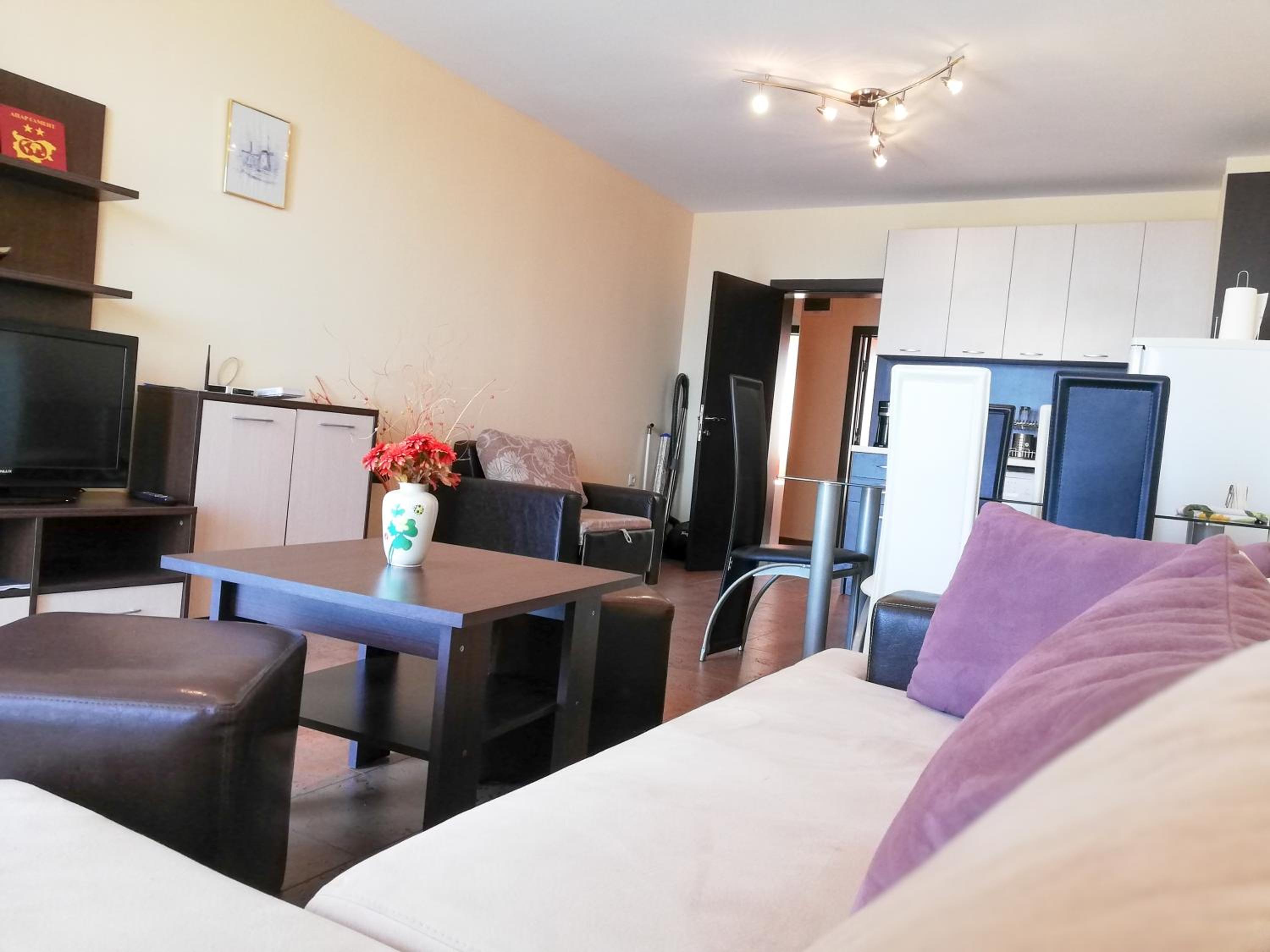 Akra Apartments