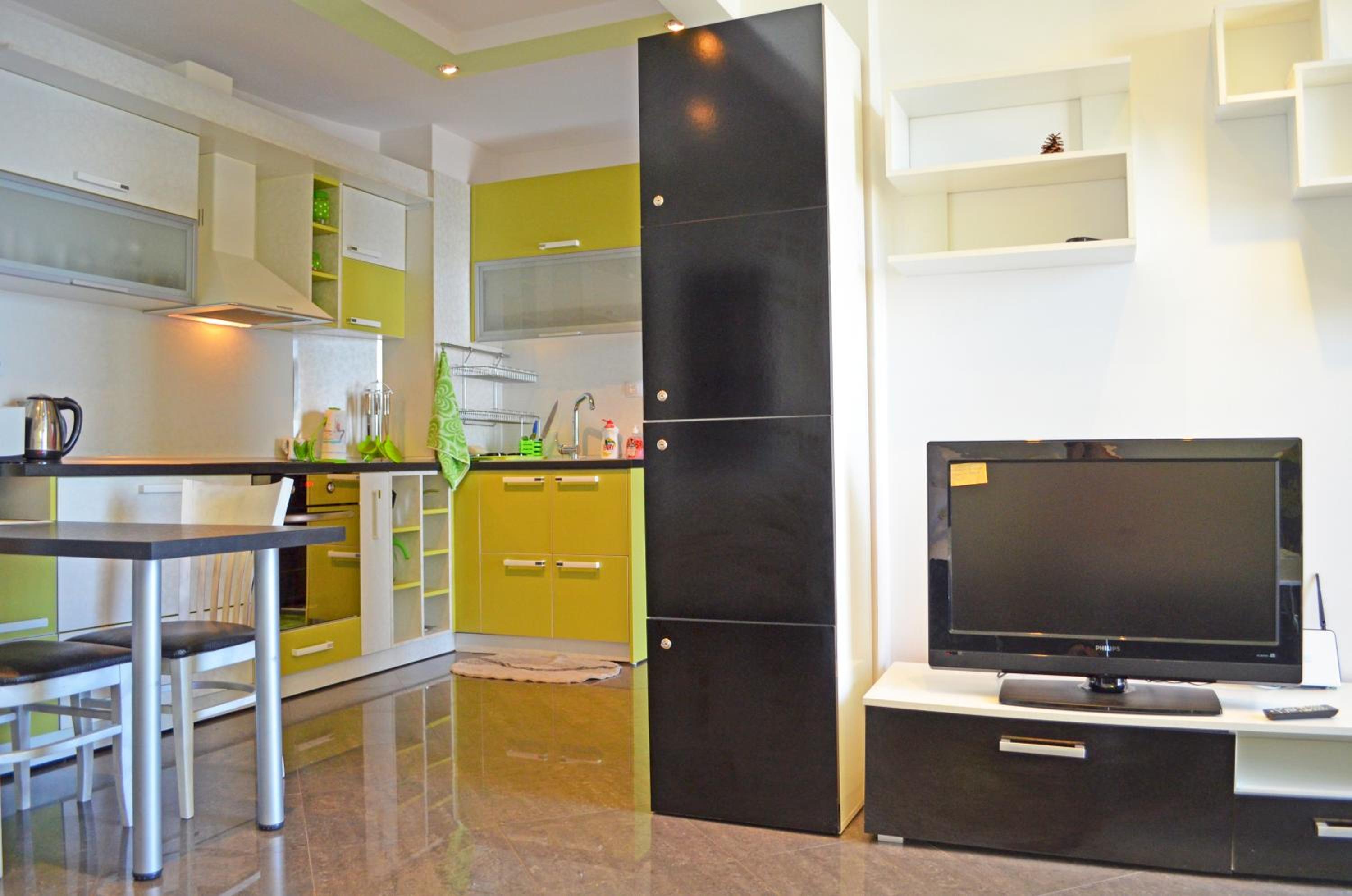 Akra Apartments